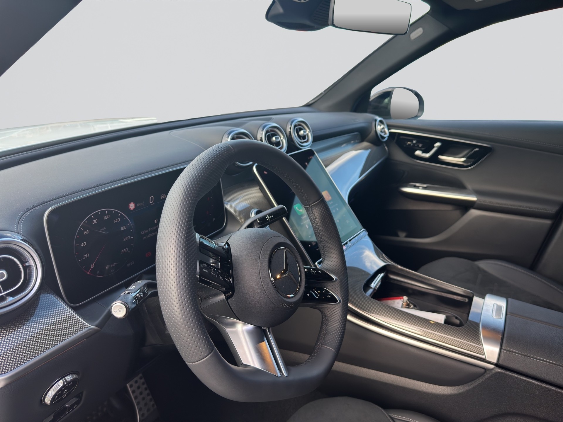 MERCEDES-BENZ GLC 300 d 4Matic 9G-Tronic AMG Edition Night-image-6