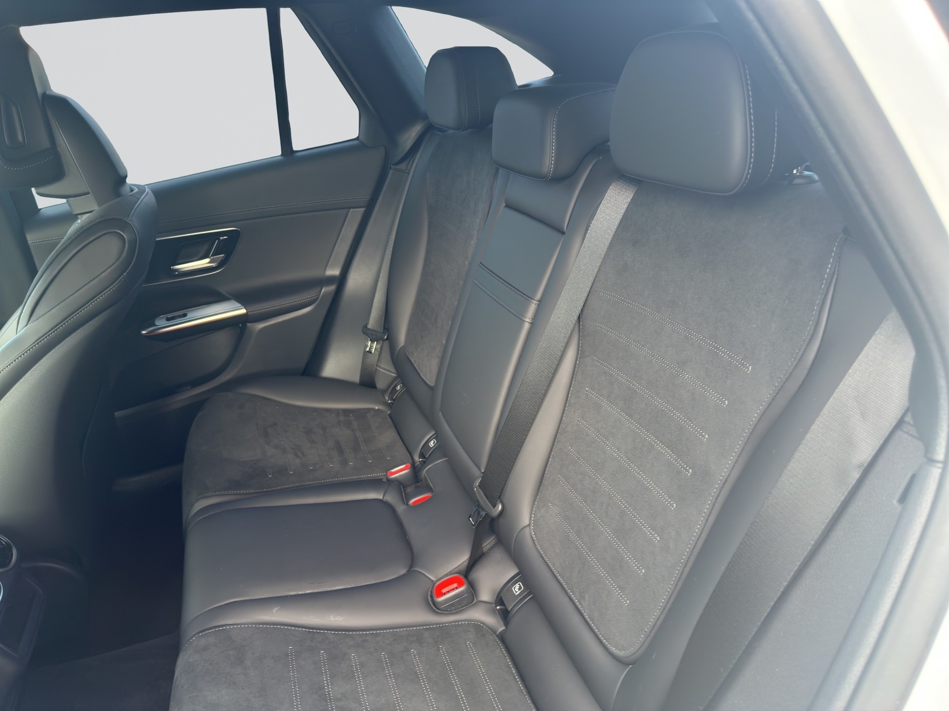 MERCEDES-BENZ GLC 300 d 4Matic 9G-Tronic AMG Edition Night-image-7