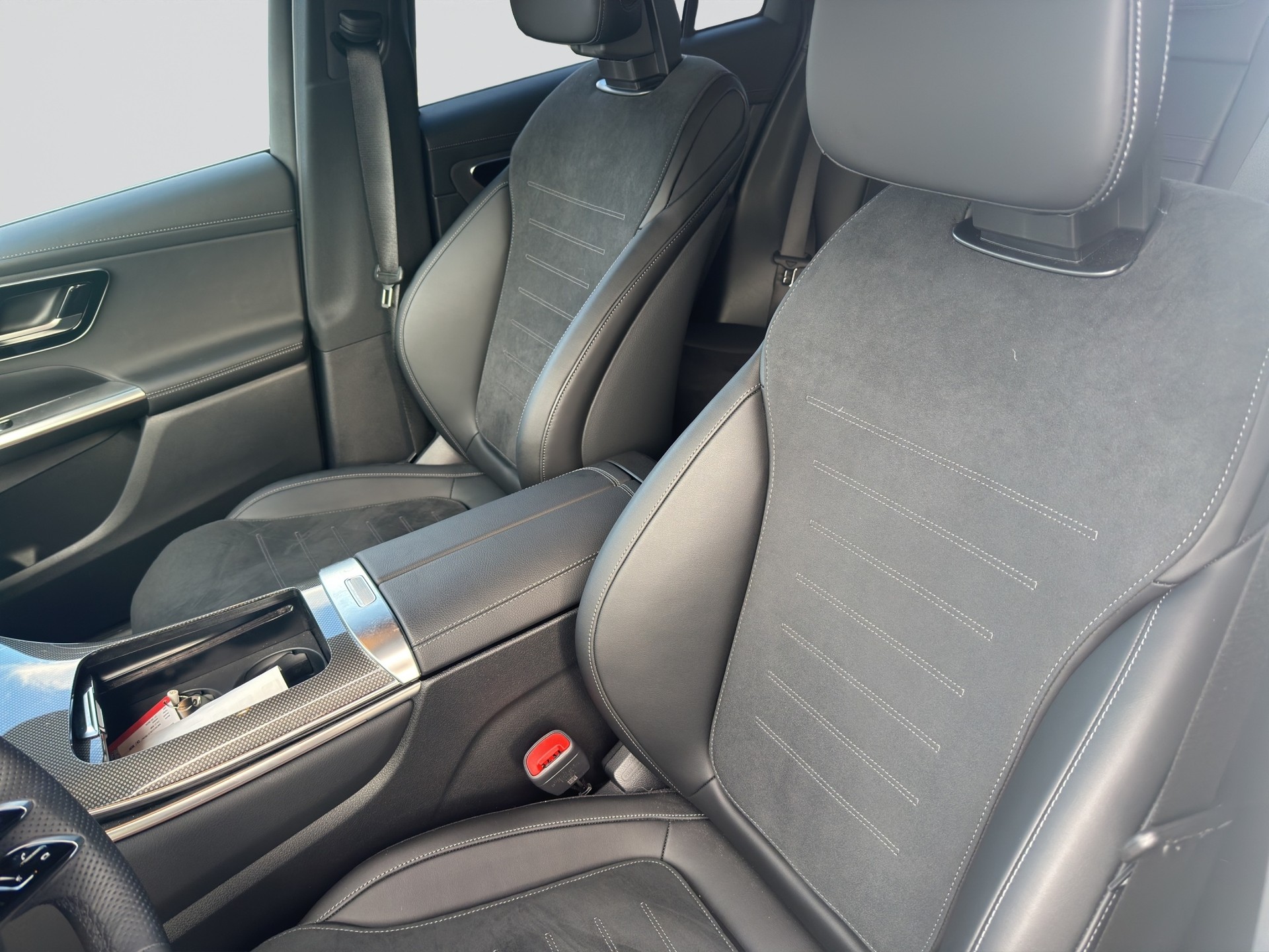 MERCEDES-BENZ GLC 300 d 4Matic 9G-Tronic AMG Edition Night-image-5