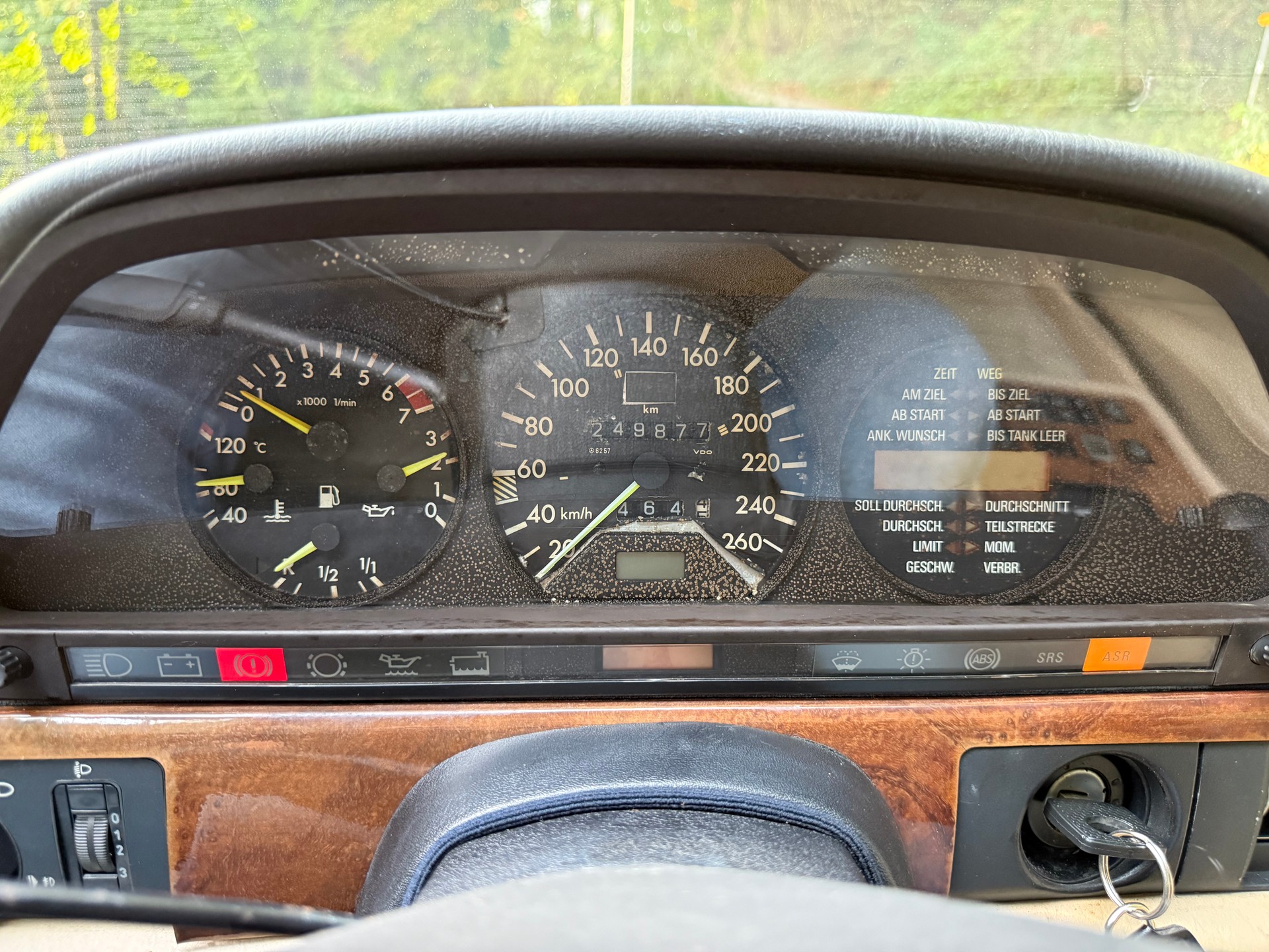 MERCEDES-BENZ 560 SEC Automatic-image-14