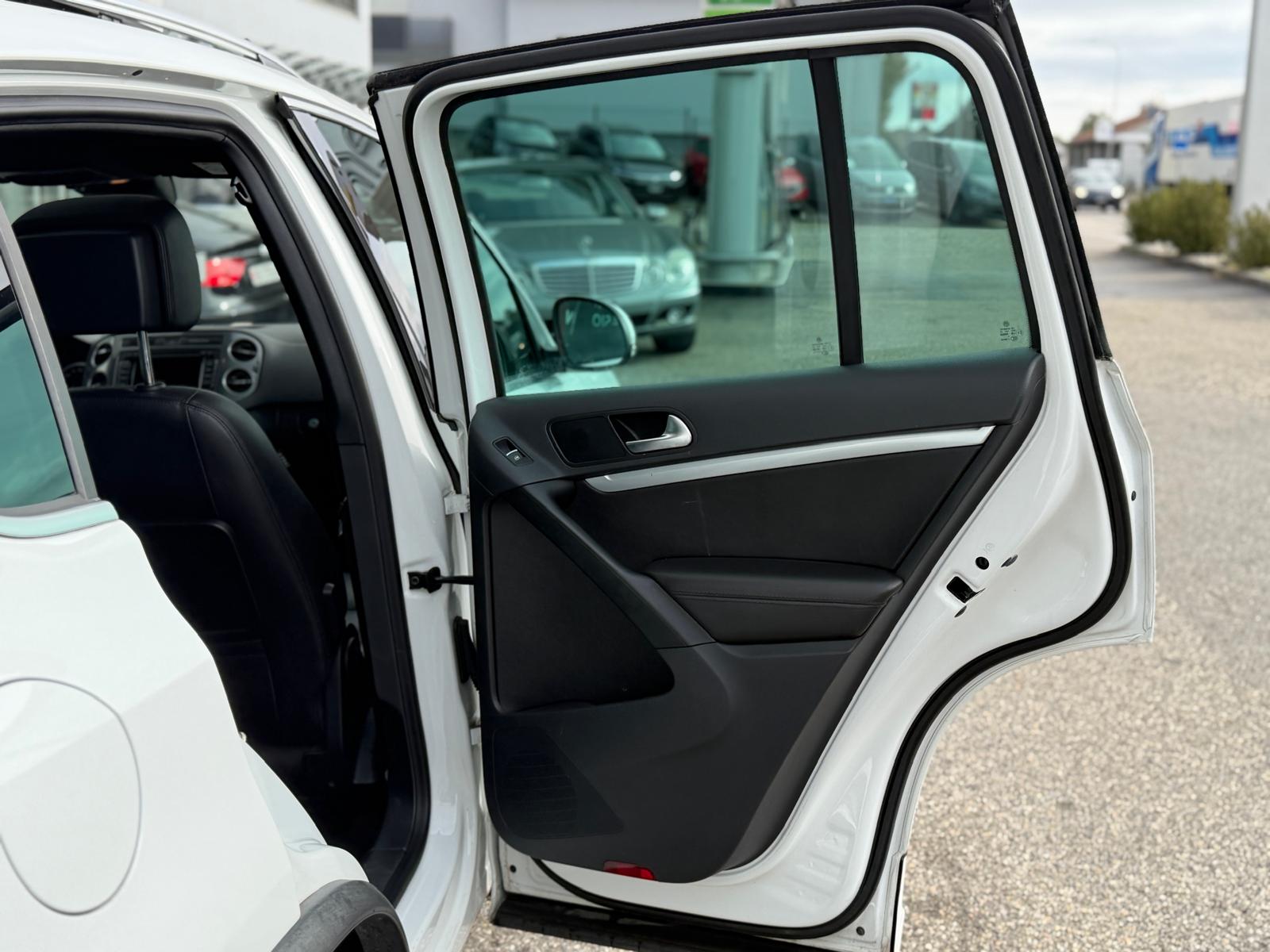VW Tiguan 2.0 TSI Sport&Style 4Motion DSG-image-14