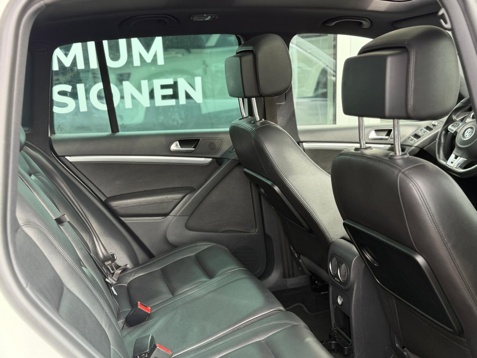 VW Tiguan 2.0 TSI Sport&Style 4Motion DSG-image-15