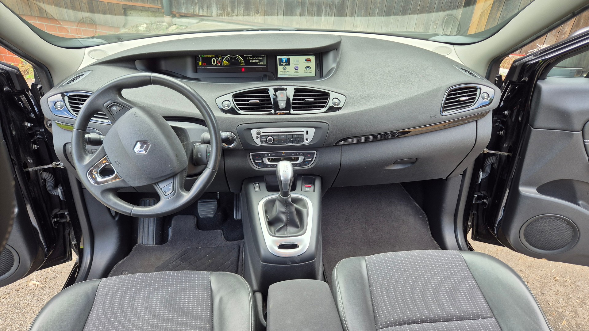 RENAULT Grand Scénic 1.5 dCi Bose Edition EDC-image-12