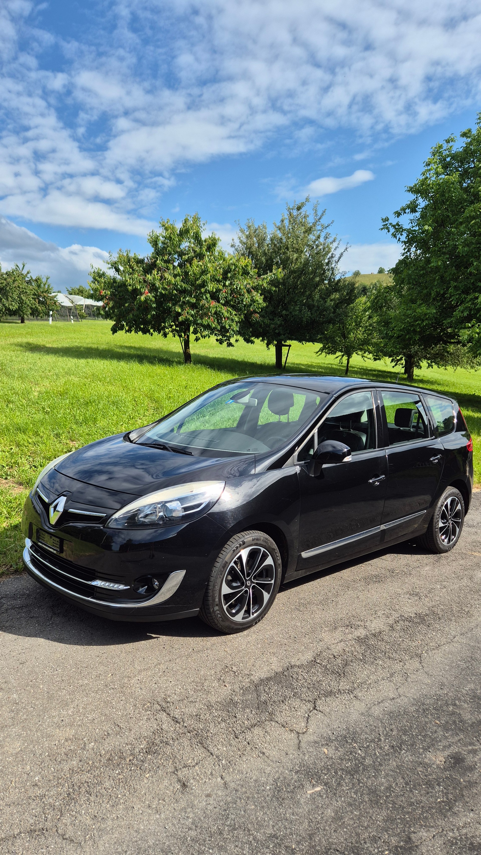 RENAULT Grand Scénic 1.5 dCi Bose Edition EDC-image-0