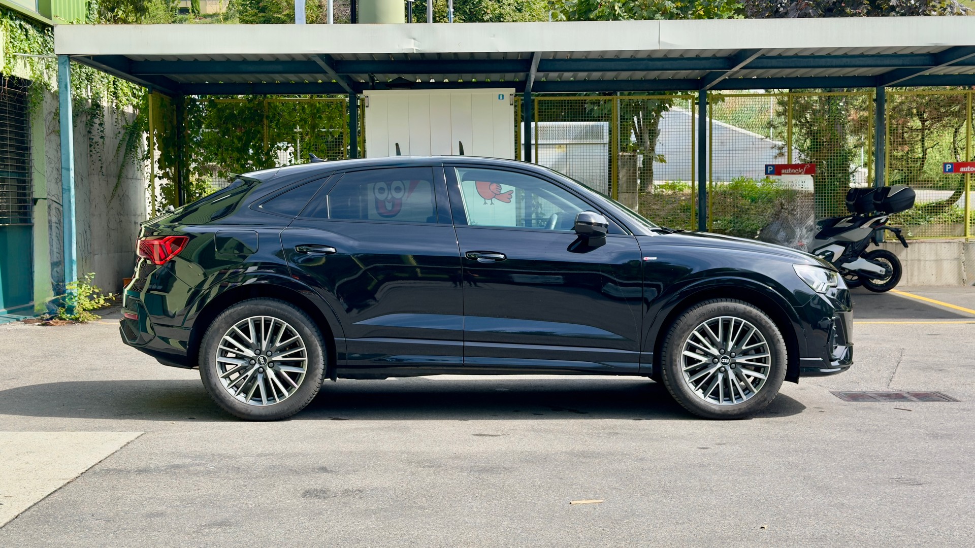 AUDI Q3 Sportback 45 TFSI e S line S-tronic-image-5