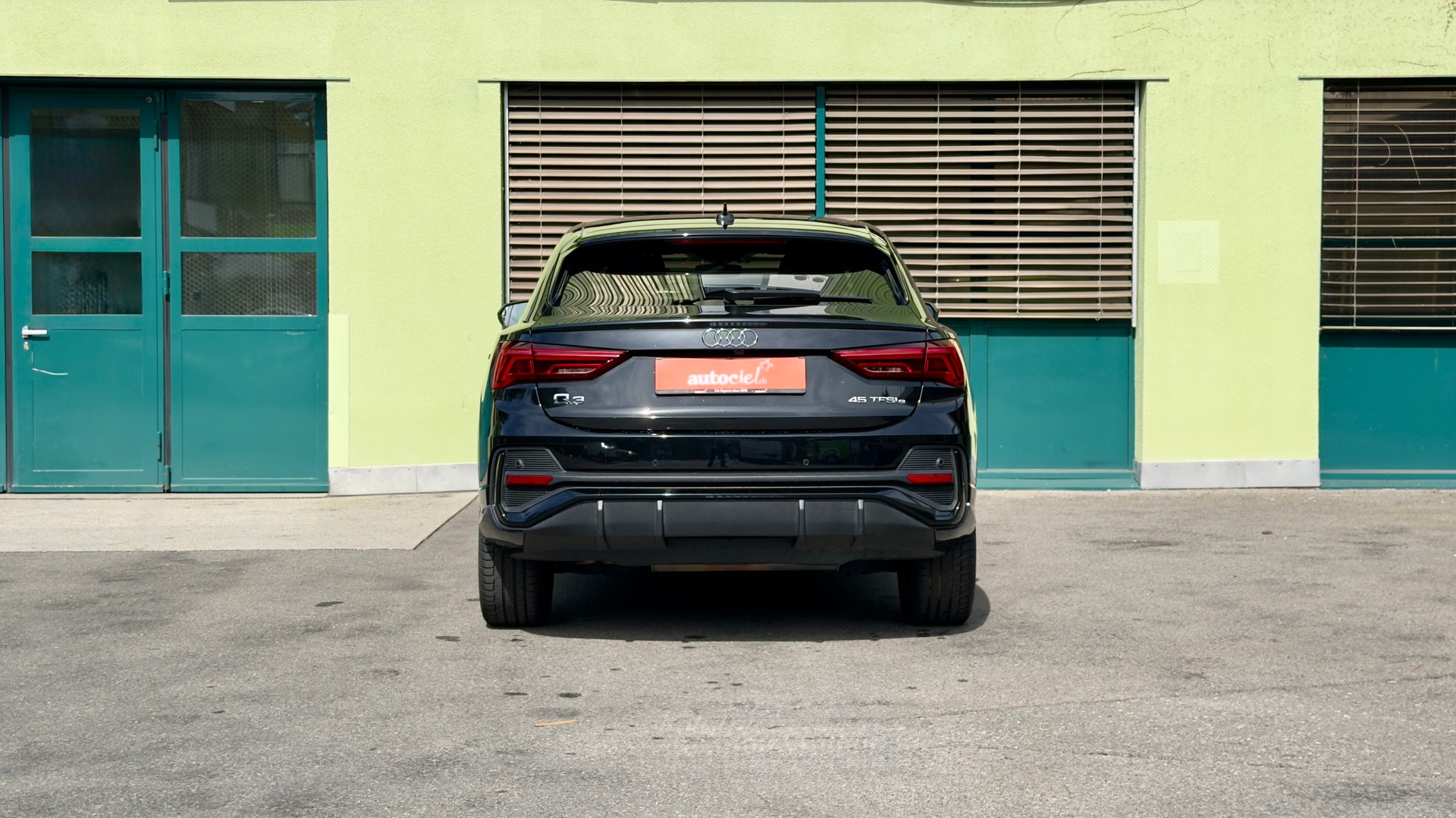 AUDI Q3 Sportback 45 TFSI e S line S-tronic-image-3