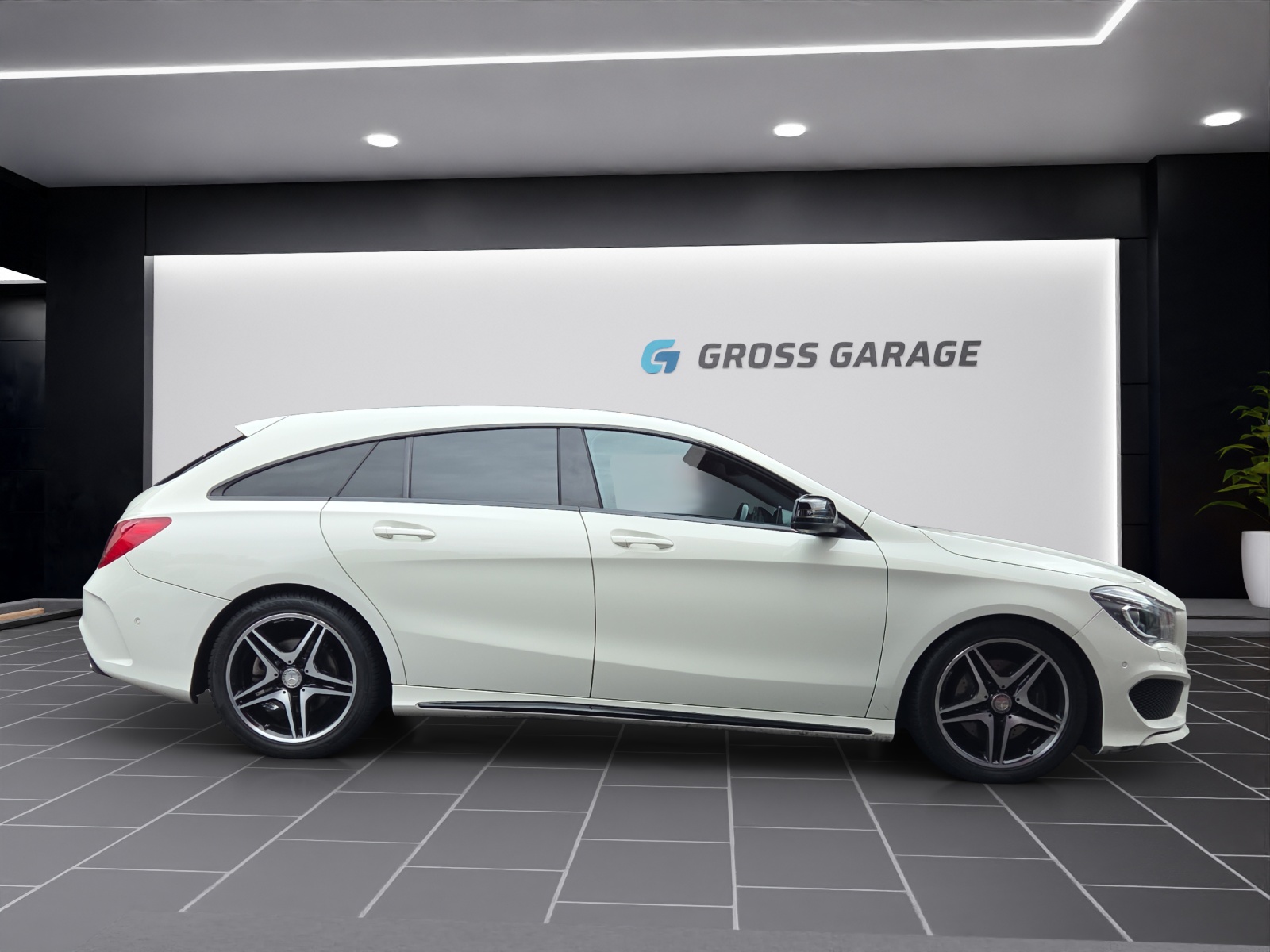 MERCEDES-BENZ CLA 220 CDI AMG Line 4Mat-image-2