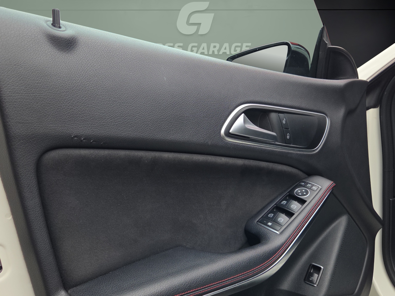 MERCEDES-BENZ CLA 220 CDI AMG Line 4Mat-image-8