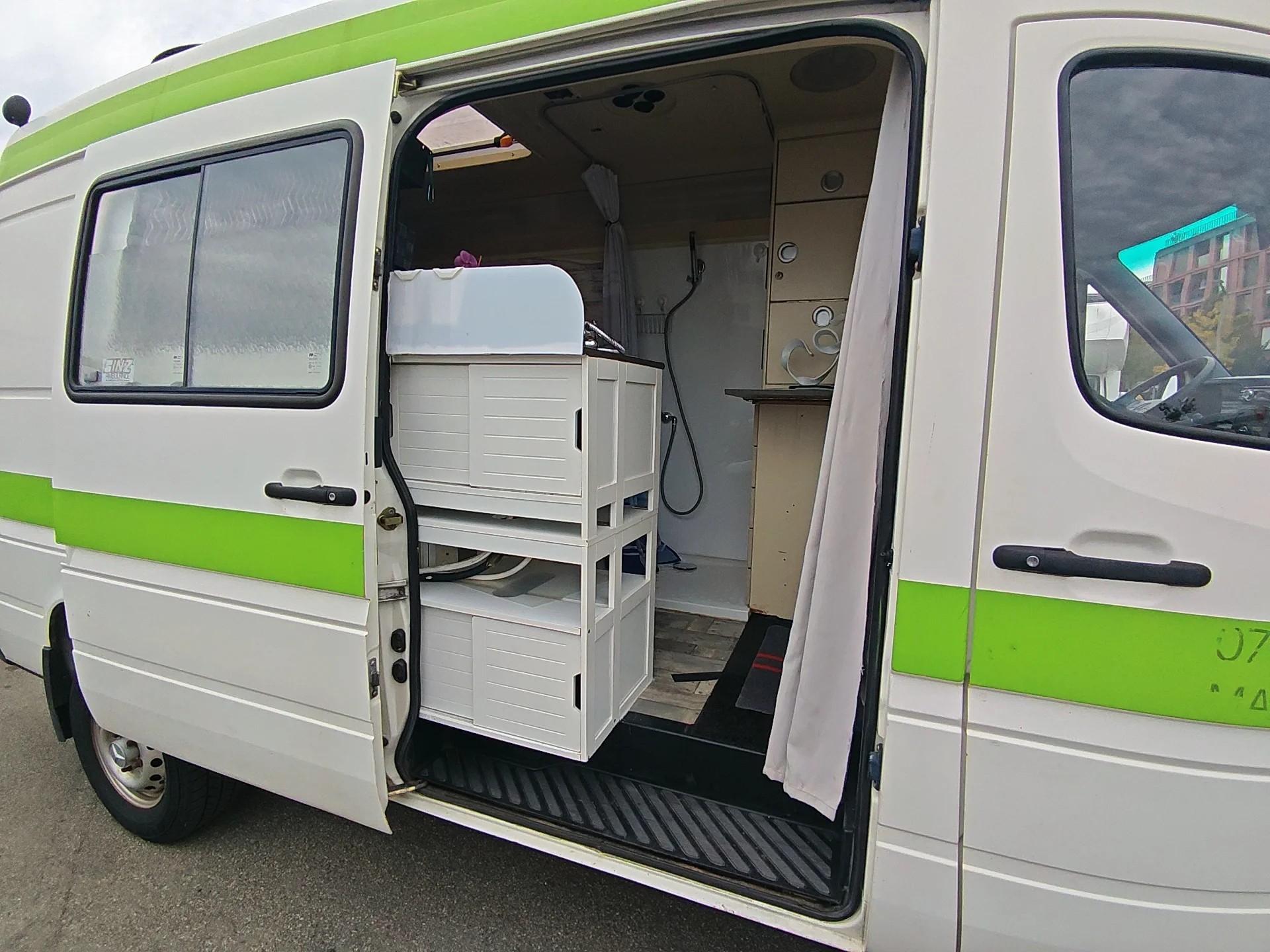 MERCEDES-BENZ 4x4 314 CDI ***Kult-Kombination: Sprinter + 4x4 + unter 6m + Camper +Autark***-image-9