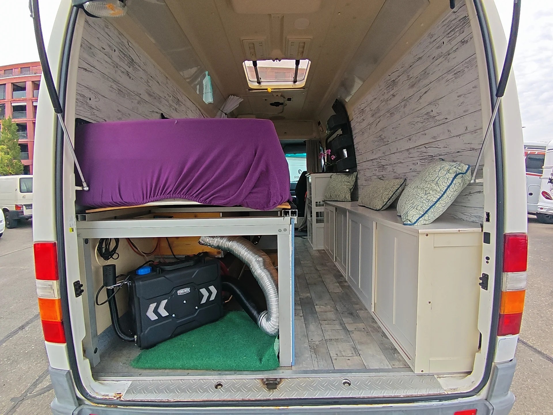 MERCEDES-BENZ 4x4 314 CDI ***Kult-Kombination: Sprinter + 4x4 + unter 6m + Camper +Autark***-image-10
