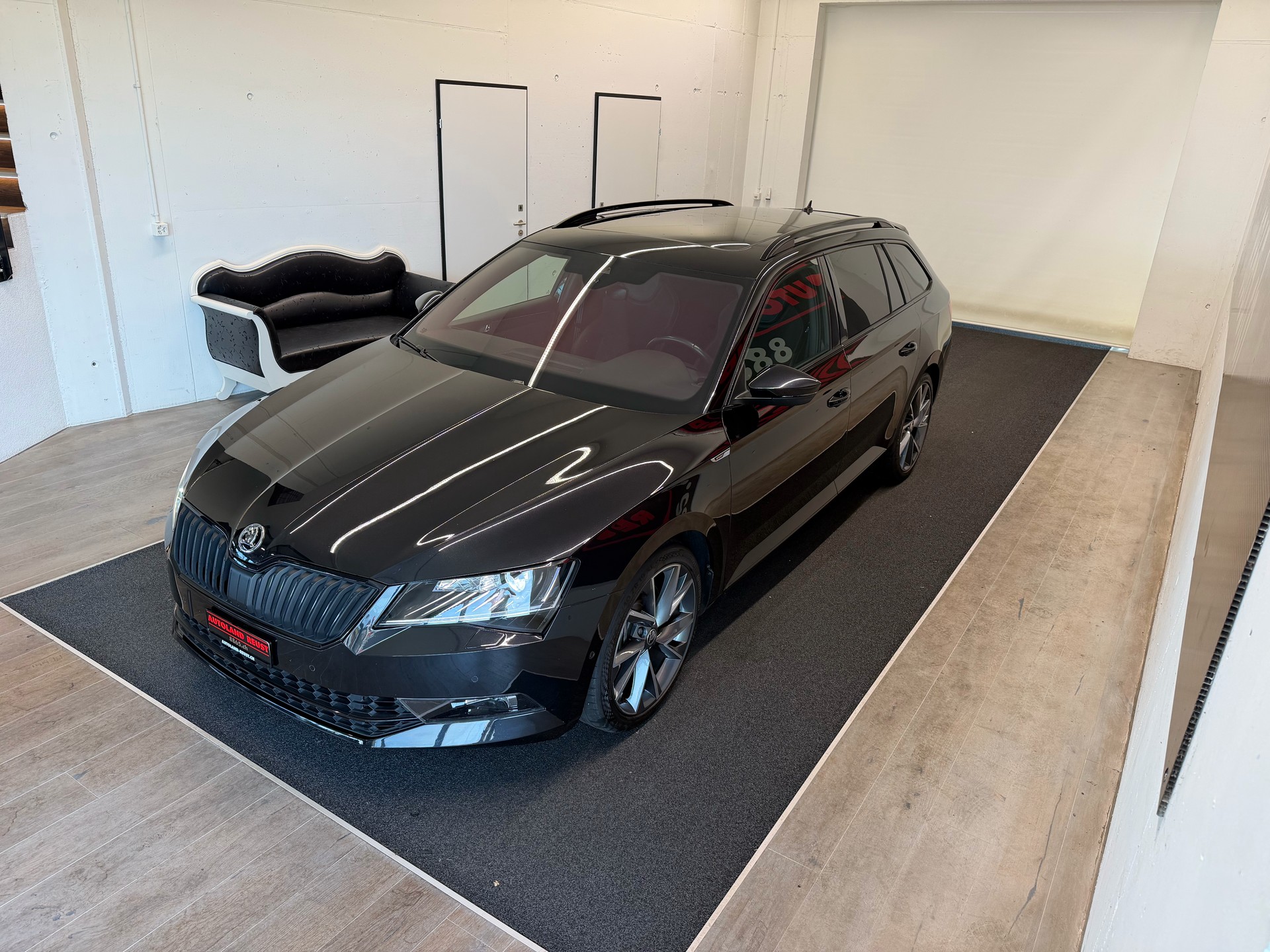 SKODA Superb Combi 2.0 TSI SportLine+ DSG 4x4-showroom-element-3