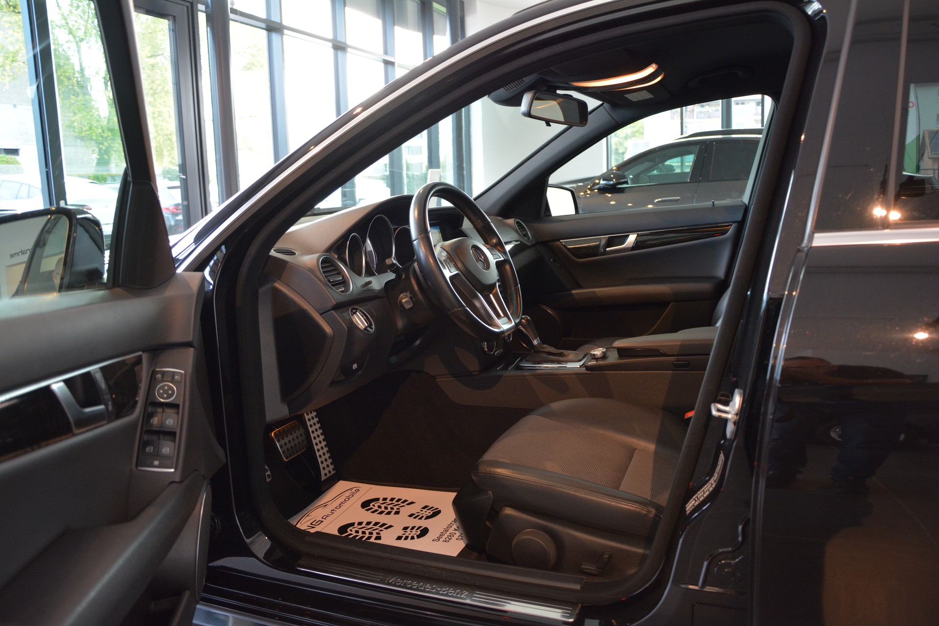 MERCEDES-BENZ C 220 CDI Avantgarde 7G-Tronic AMG-Line-image-8