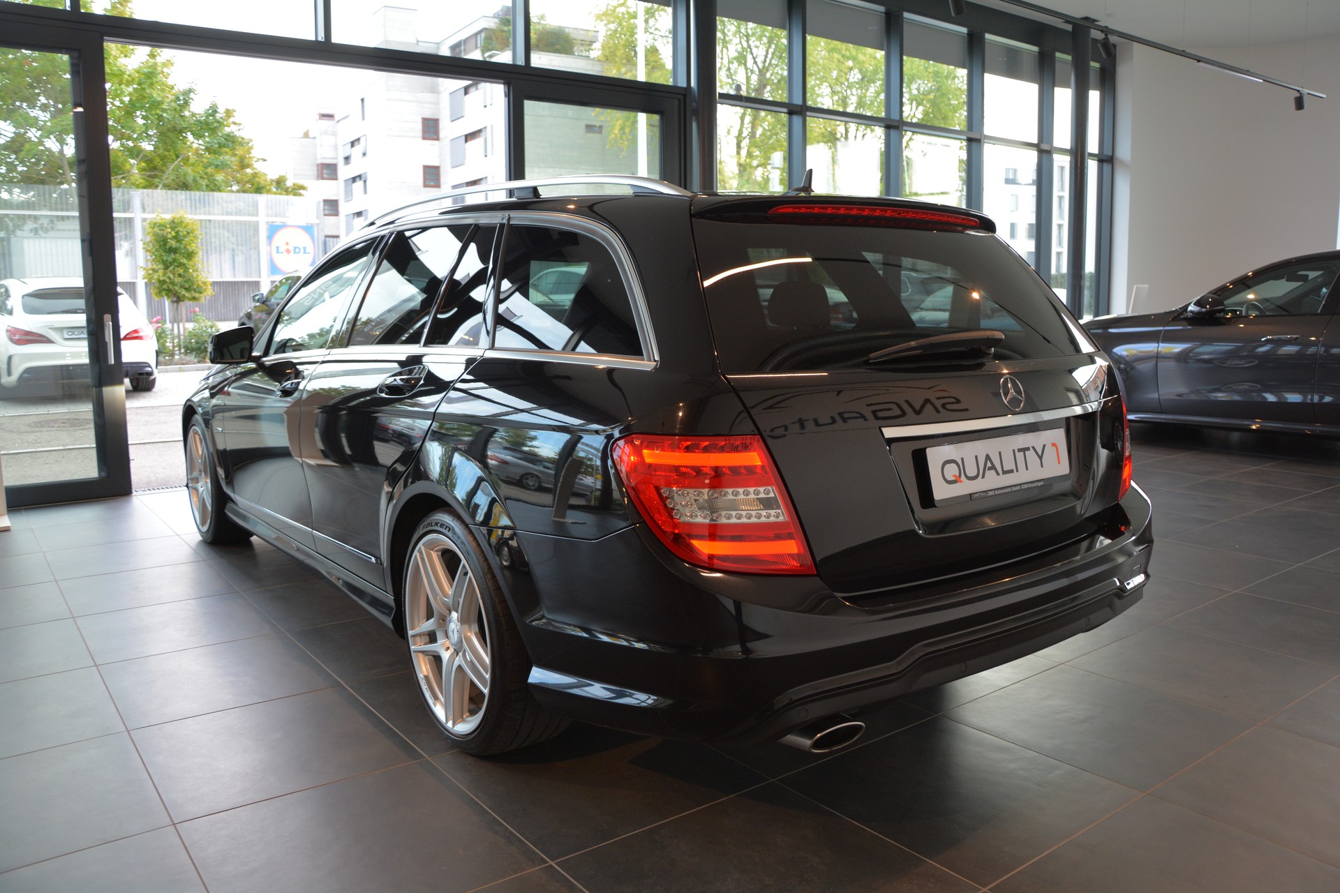 MERCEDES-BENZ C 220 CDI Avantgarde 7G-Tronic AMG-Line-image-3