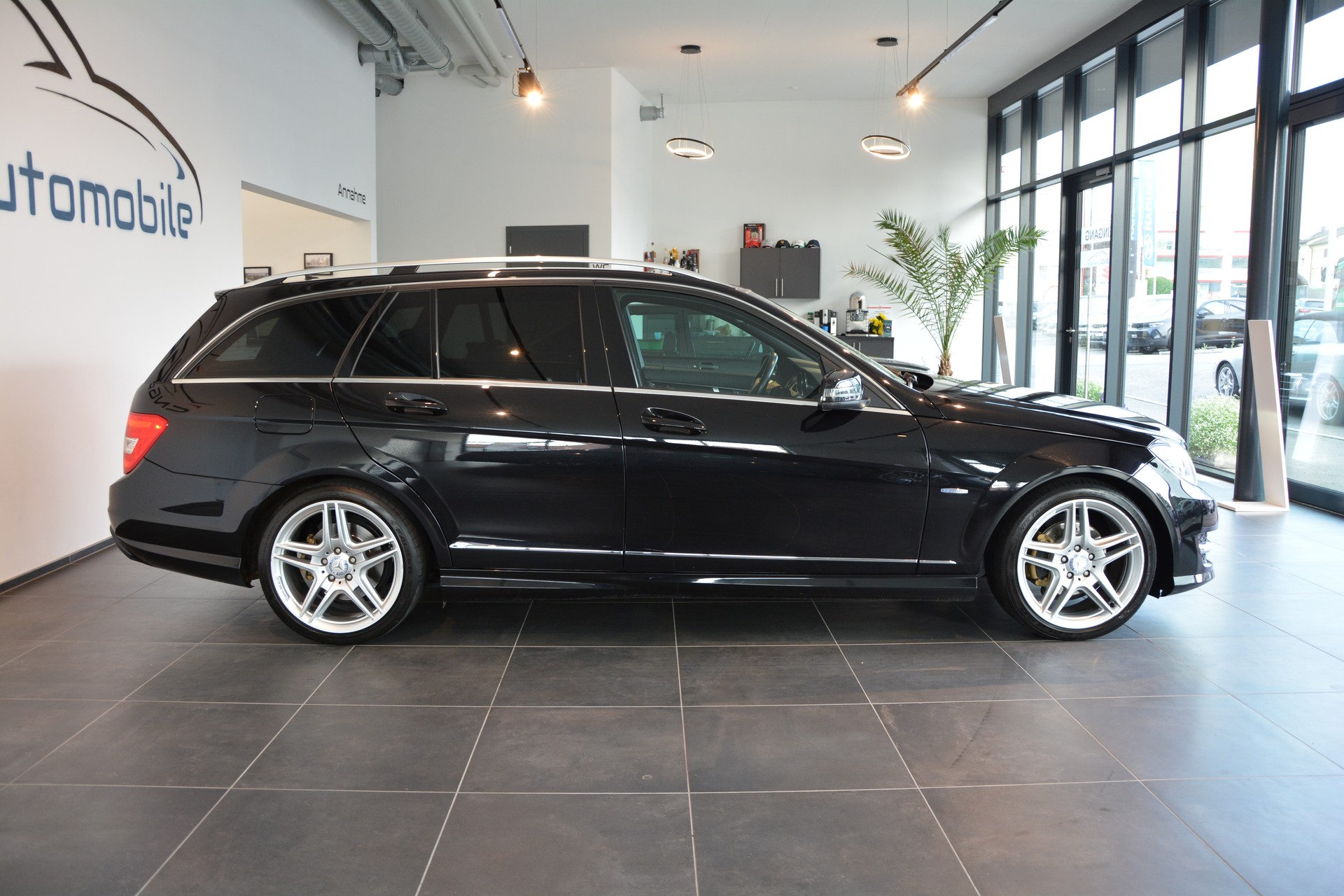 MERCEDES-BENZ C 220 CDI Avantgarde 7G-Tronic AMG-Line-image-6