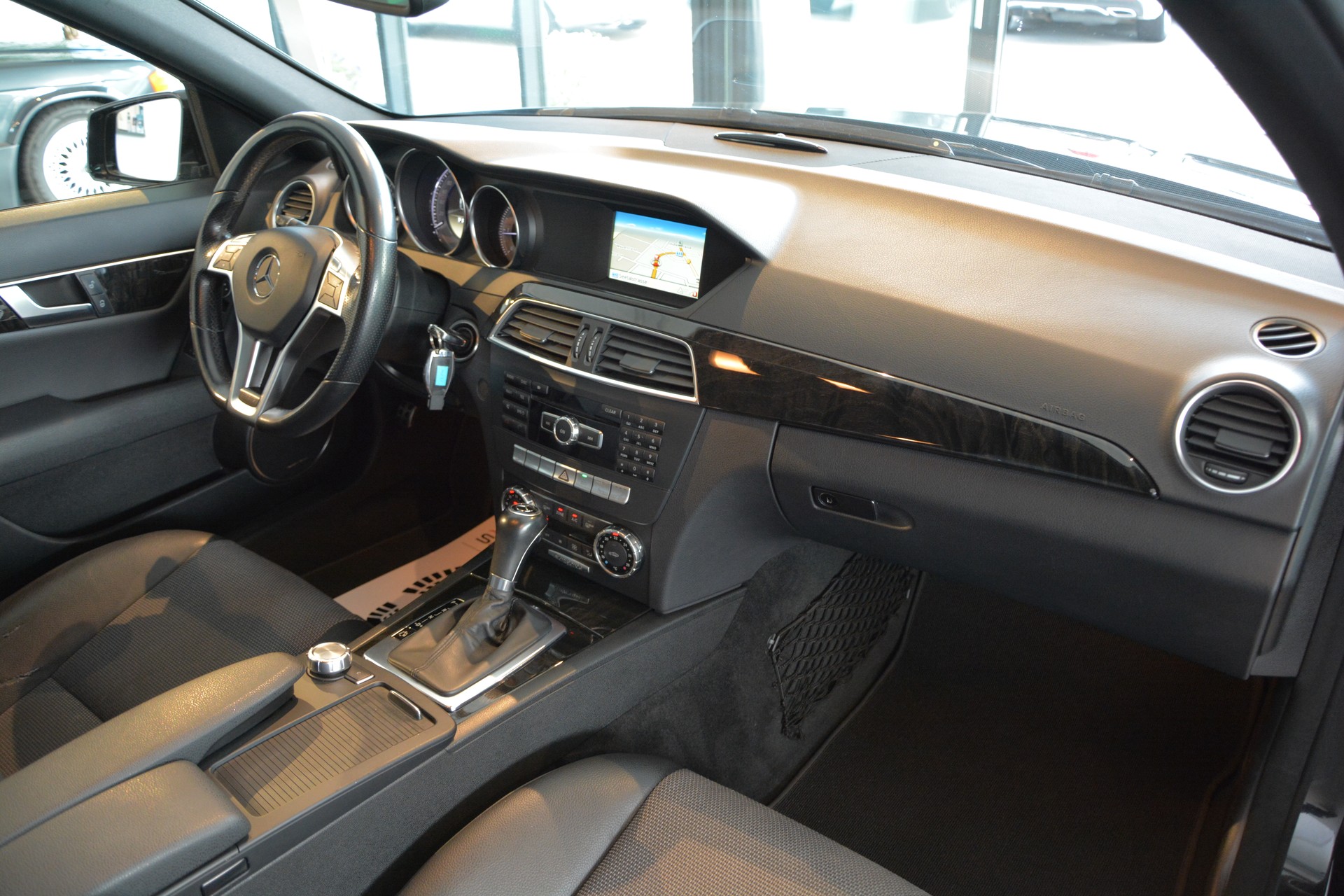 MERCEDES-BENZ C 220 CDI Avantgarde 7G-Tronic AMG-Line-image-12