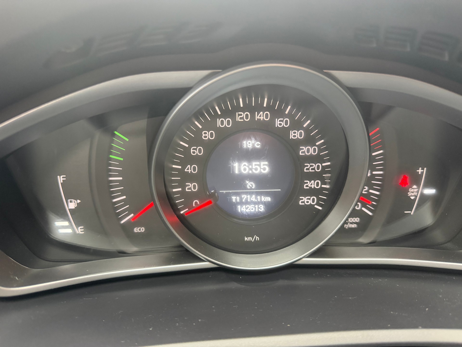 VOLVO V40 Cross Country T3 Momentum-image-11