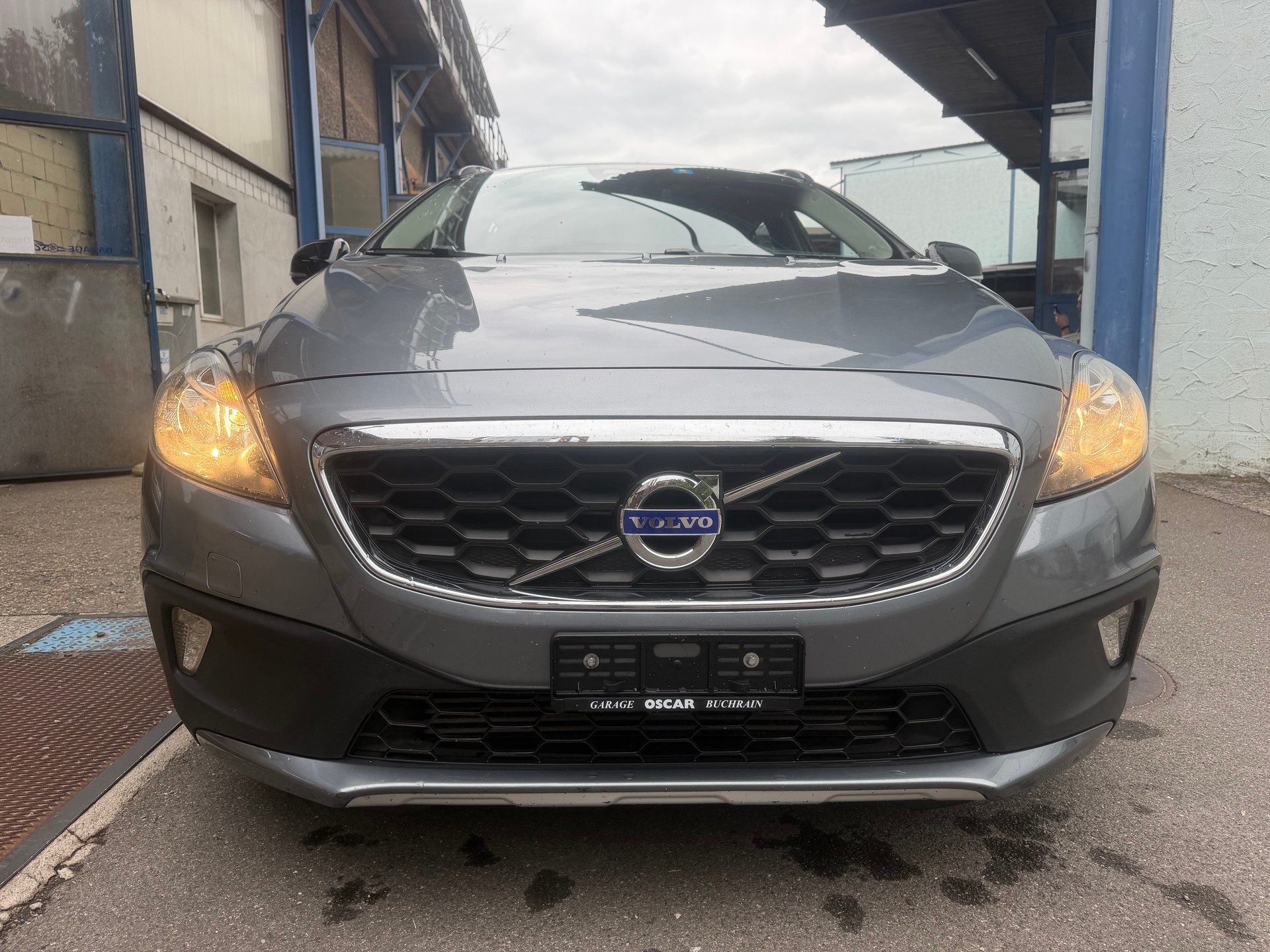 VOLVO V40 Cross Country T3 Momentum-image-8