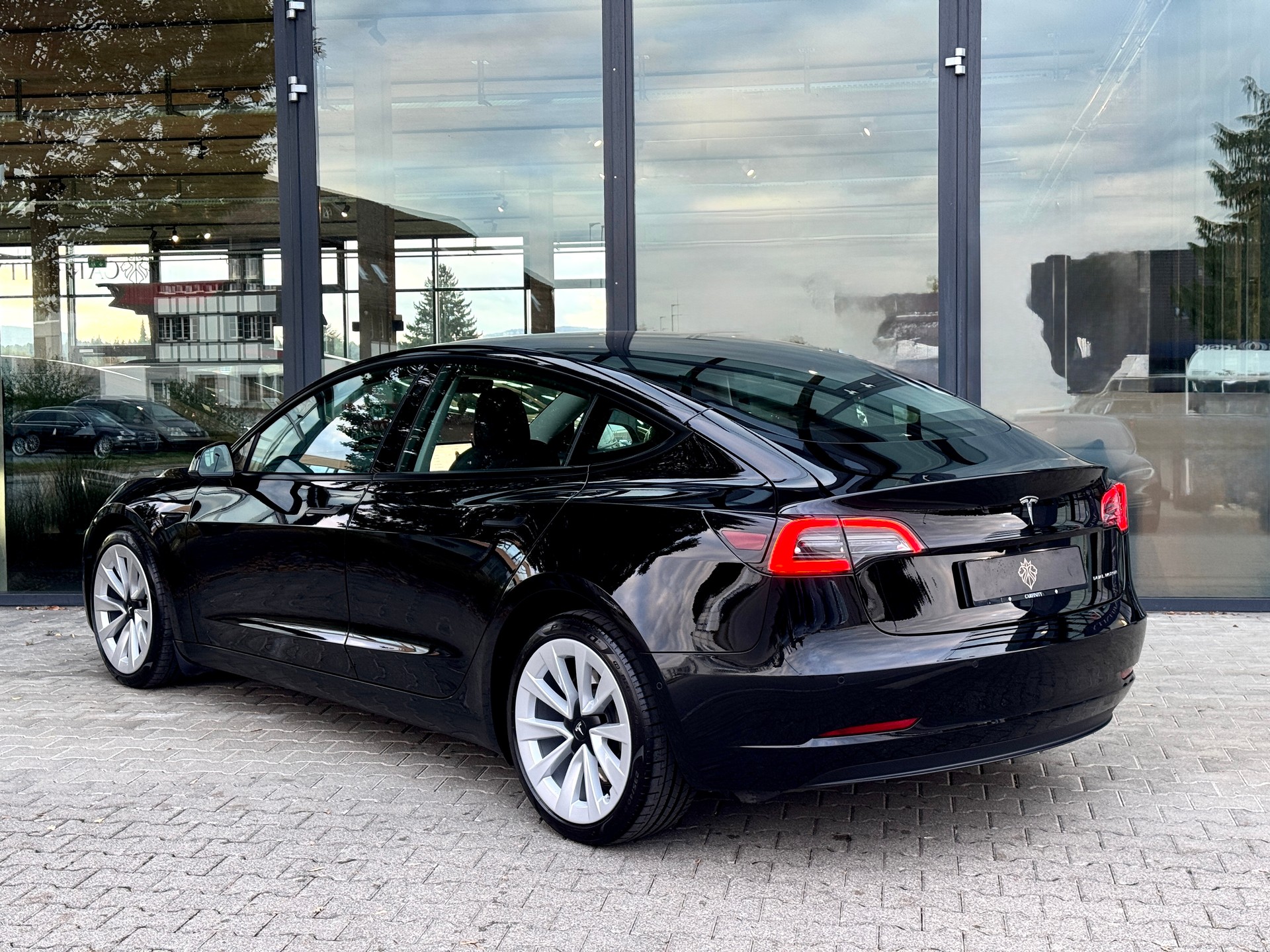 TESLA Model 3 Long Range Dual Motor AWD / AMD Ryzen-image-5