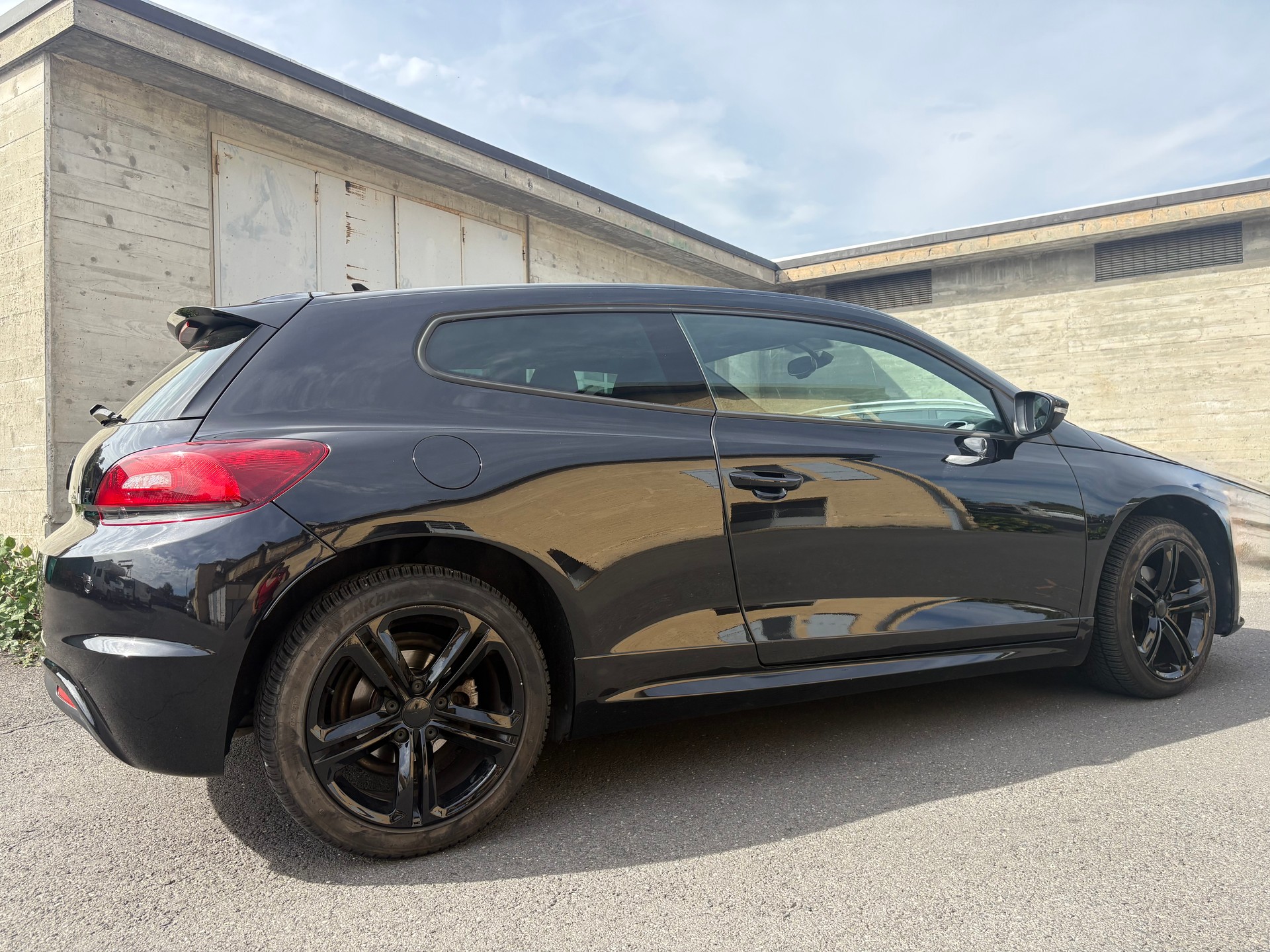 VW Scirocco 1.4 TSI BMT R-Line Design-image-3