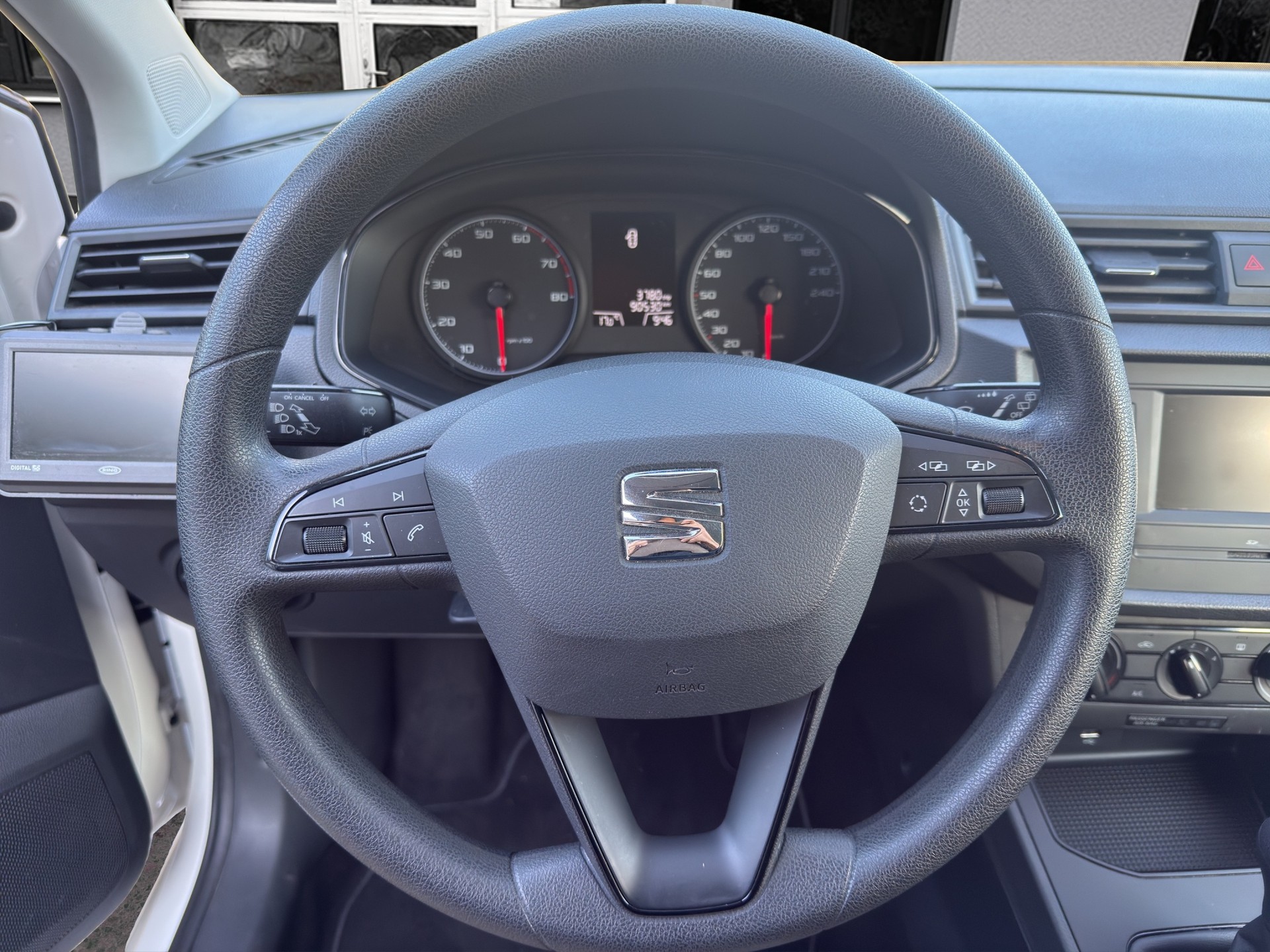 SEAT Ibiza 1.0 EcoTSI Sol-image-11