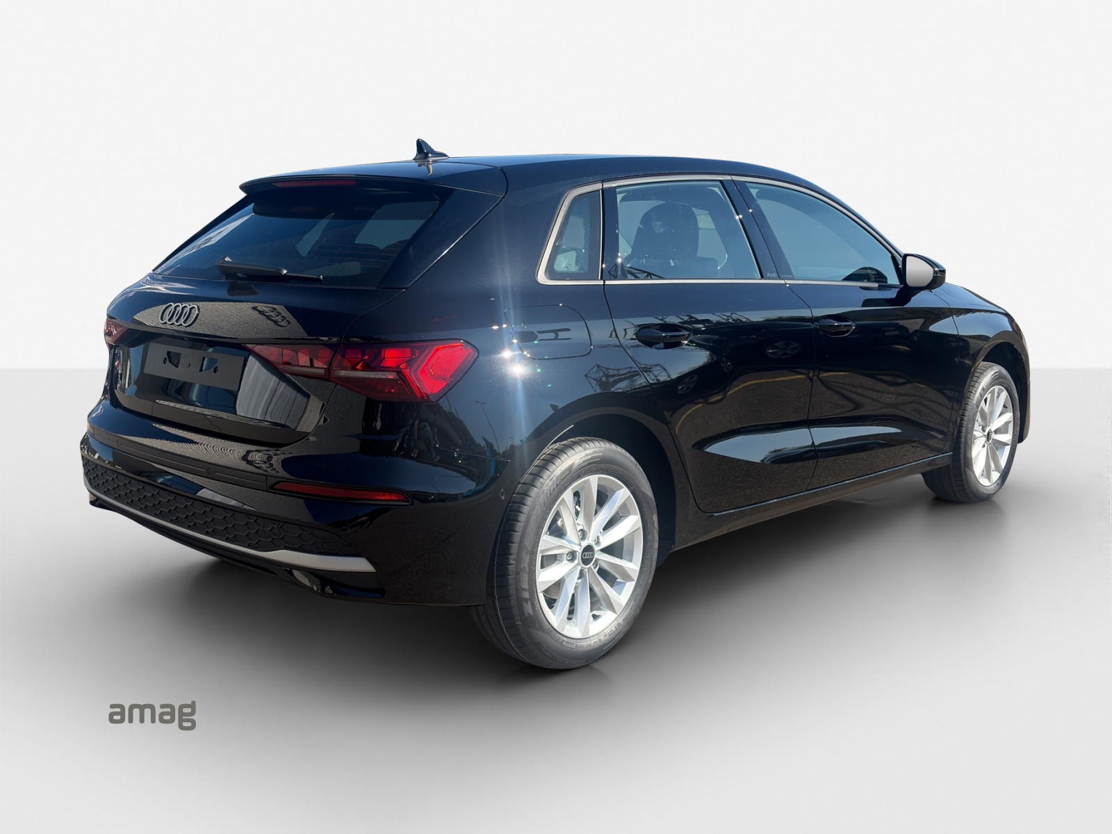 AUDI A3 Sportback TFSI 85 kW Ambition S-tronic-image-4