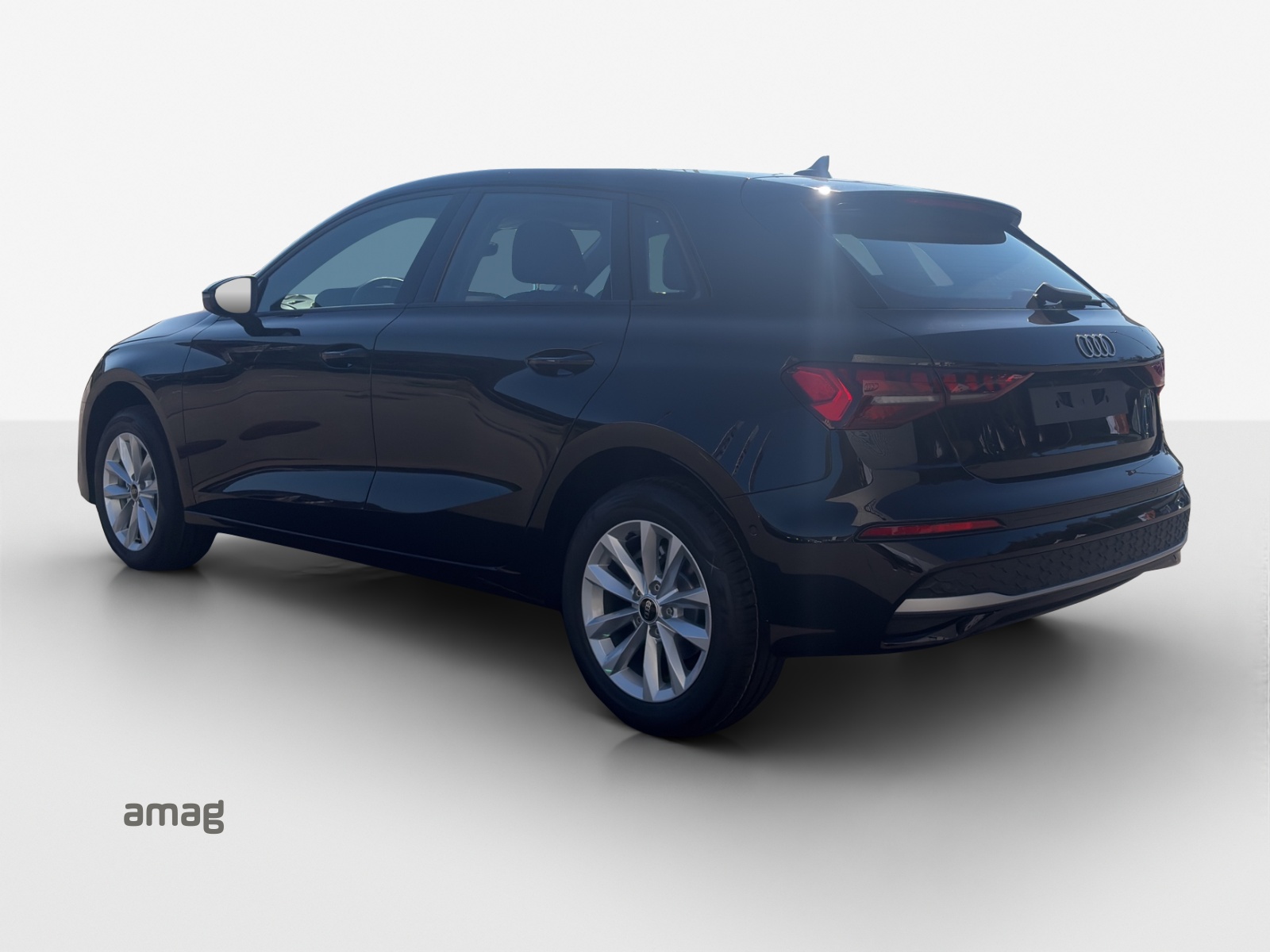 AUDI A3 Sportback TFSI 85 kW Ambition S-tronic-image-2