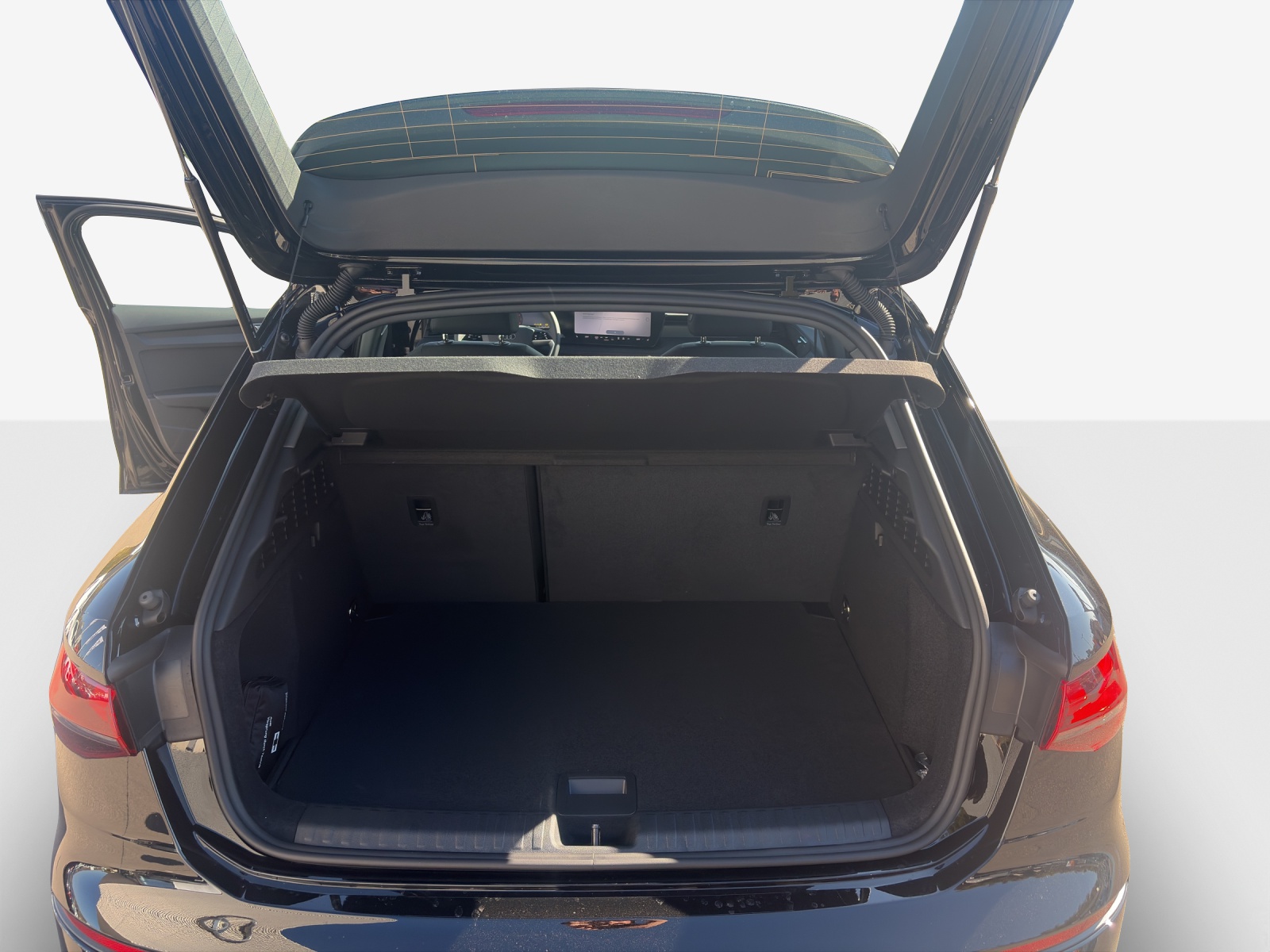 AUDI A3 Sportback TFSI 85 kW Ambition S-tronic-image-12