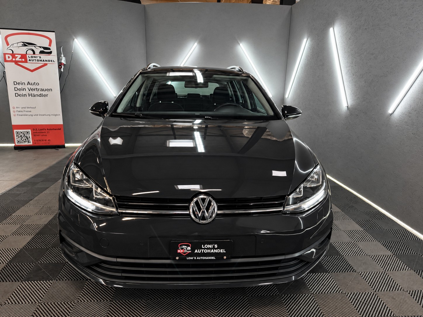 VW Golf Variant 1.6 TDI Trendline DSG-image-1