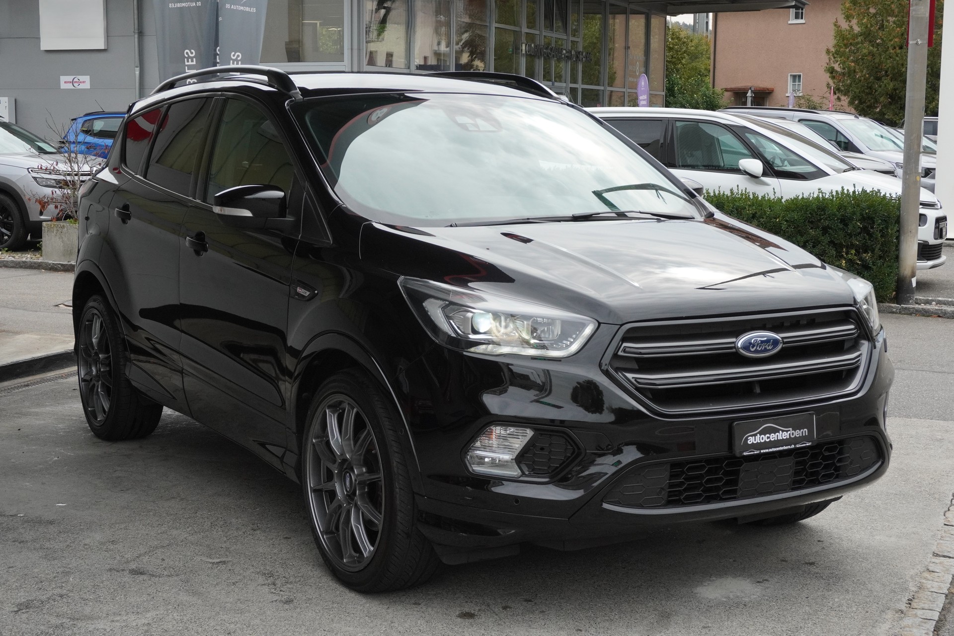 FORD Kuga 2.0 TDCi ST Line High 4WD PowerShift-image-2