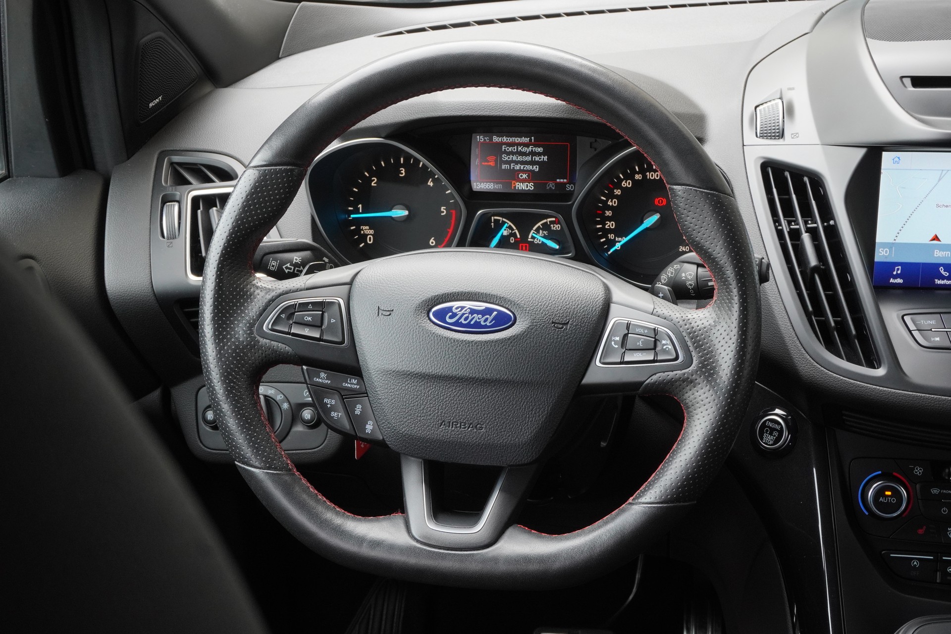 FORD Kuga 2.0 TDCi ST Line High 4WD PowerShift-image-8