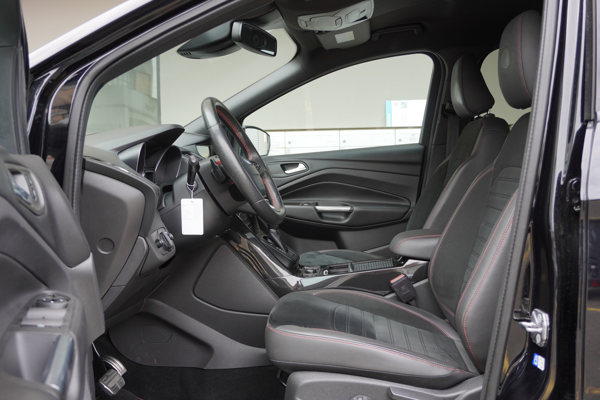 FORD Kuga 2.0 TDCi ST Line High 4WD PowerShift-image-7