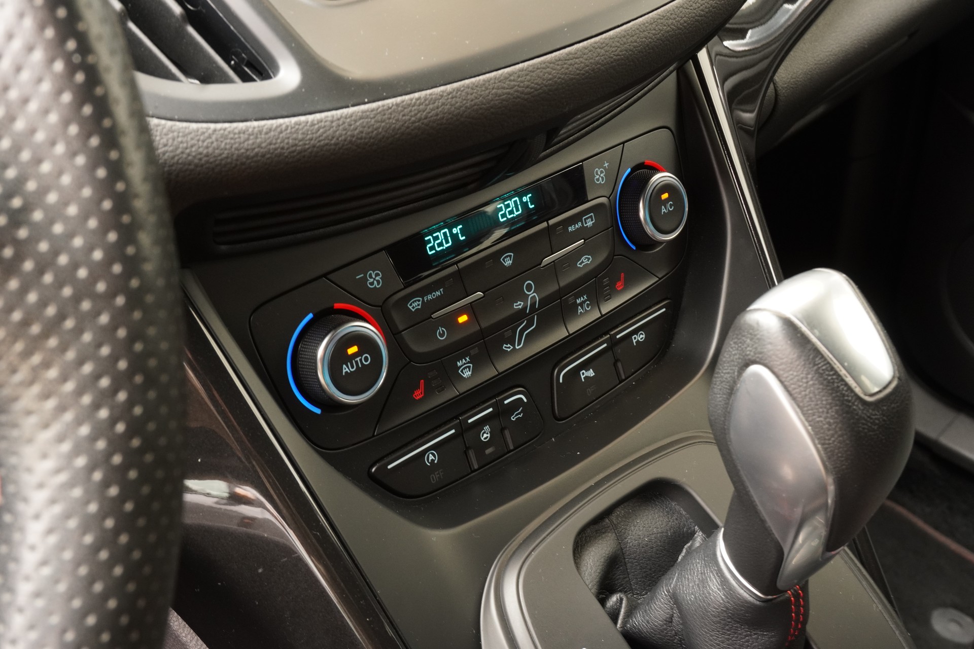 FORD Kuga 2.0 TDCi ST Line High 4WD PowerShift-image-11