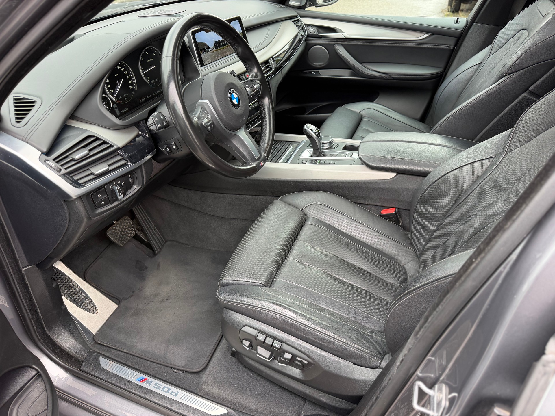 BMW X5 xDrive M50d Pure M Sport Plus Steptronic-image-9