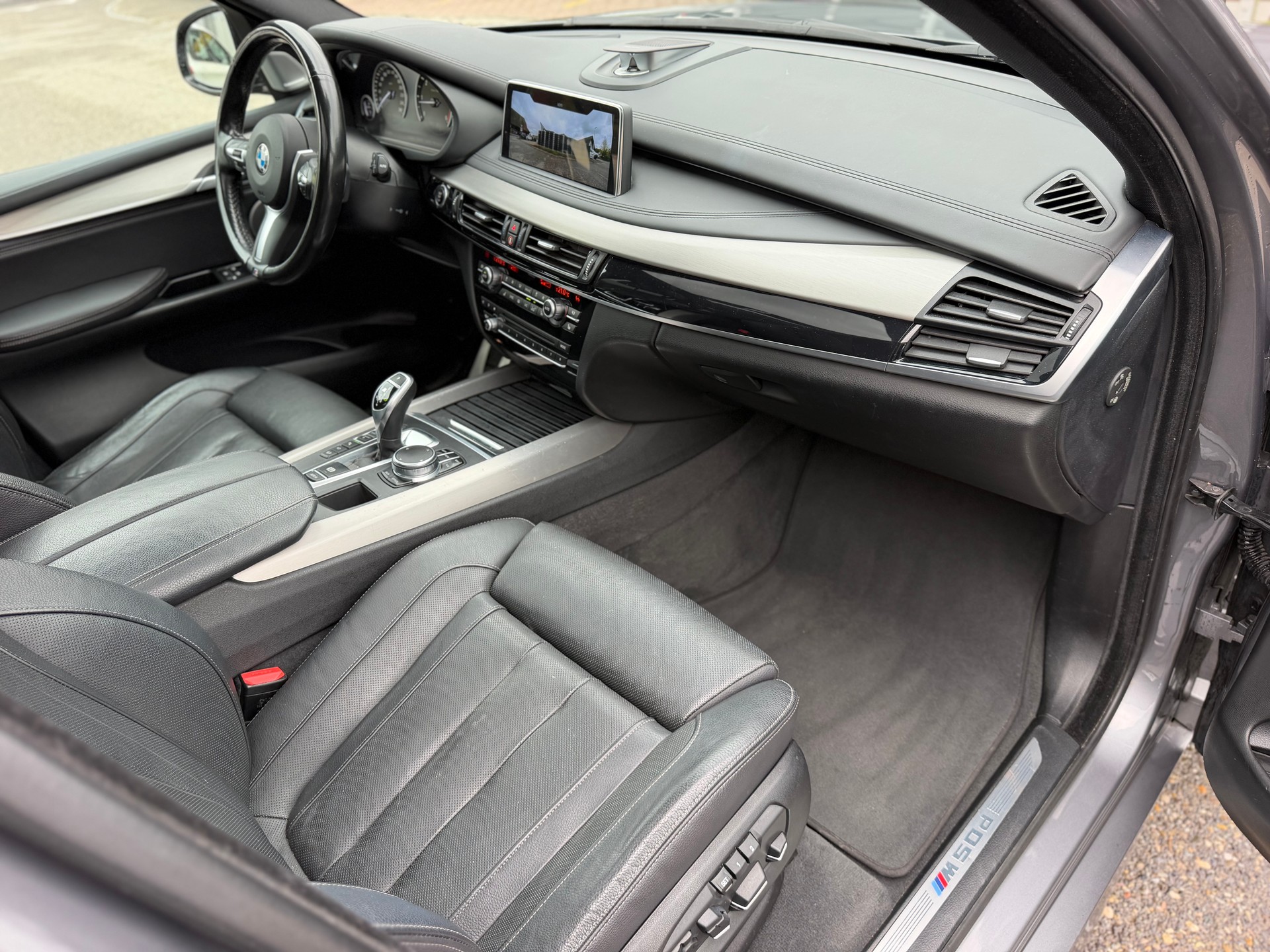 BMW X5 xDrive M50d Pure M Sport Plus Steptronic-image-11