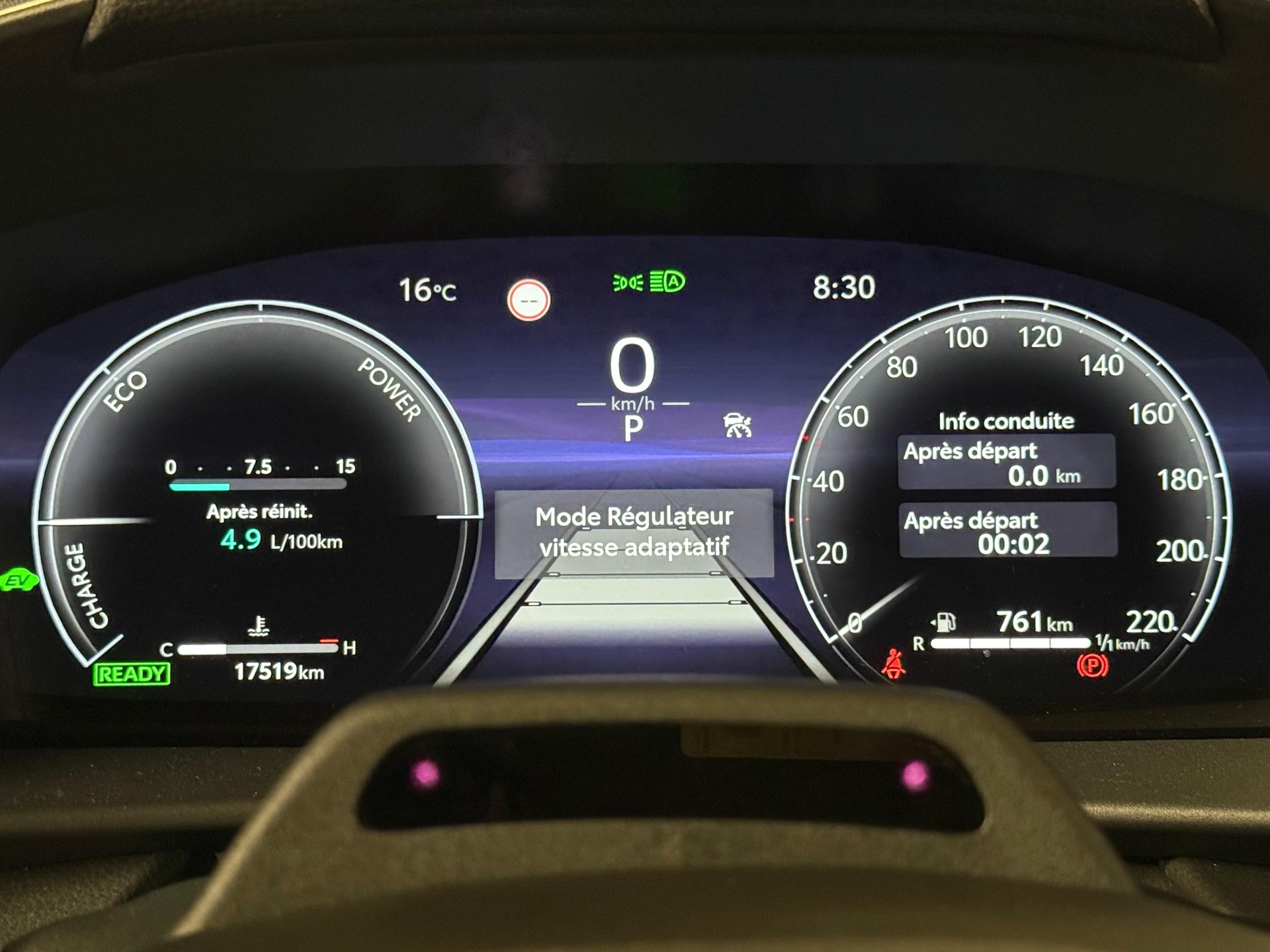 TOYOTA C-HR 2.0 HEV Trend 4x4-image-14