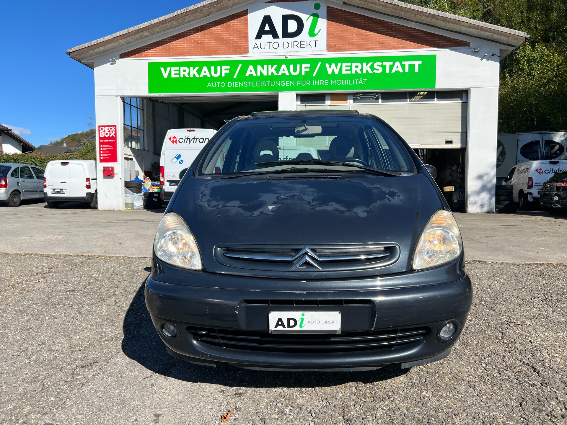 CITROEN Xsara Picasso 2.0i 16V Exclusive Automatic-image-7