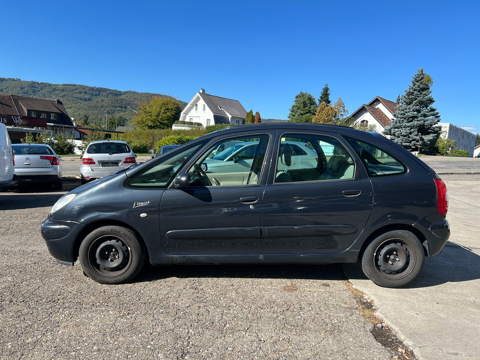 CITROEN Xsara Picasso 2.0i 16V Exclusive Automatic-image-1