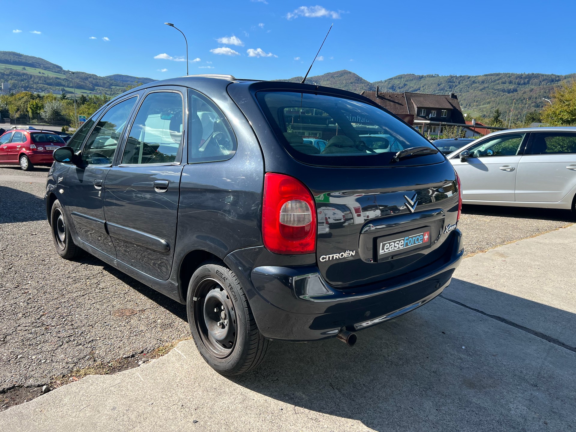 CITROEN Xsara Picasso 2.0i 16V Exclusive Automatic-image-2