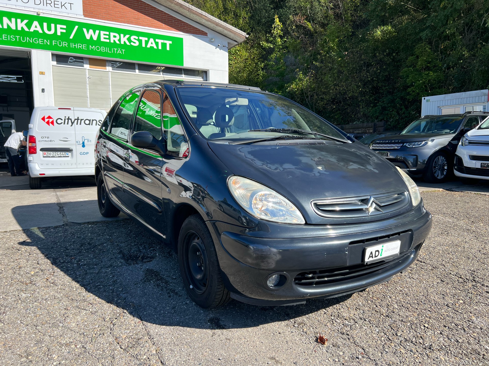 CITROEN Xsara Picasso 2.0i 16V Exclusive Automatic-image-6