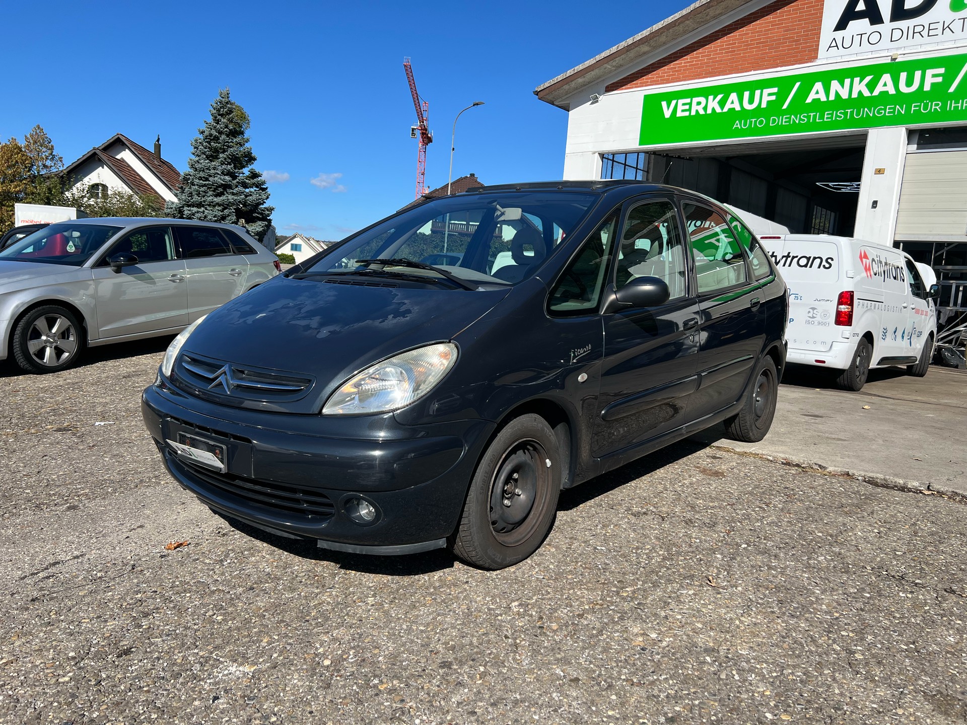 CITROEN Xsara Picasso 2.0i 16V Exclusive Automatic-image-0