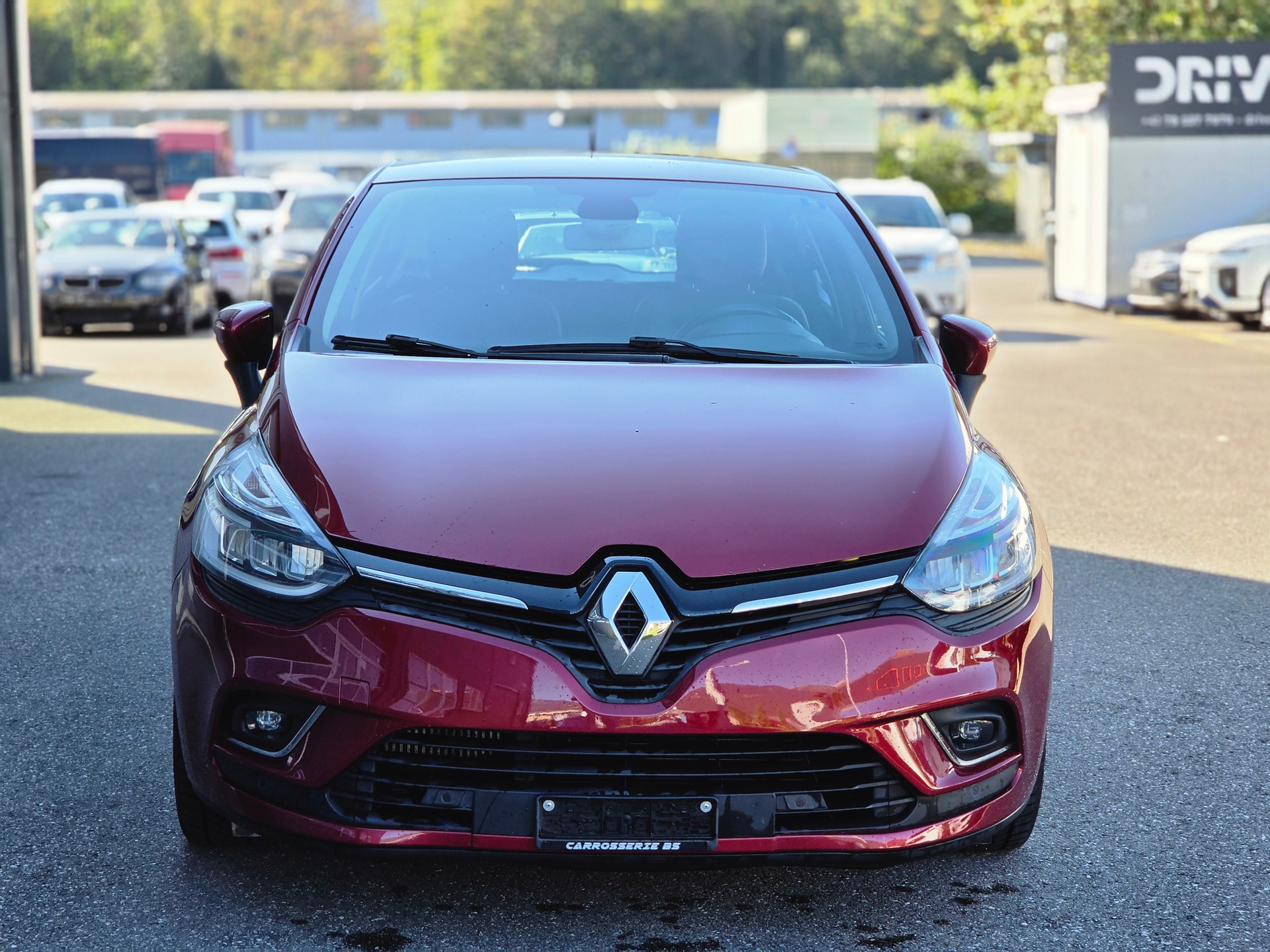 RENAULT Clio Grandtour 1.2 16V T 90th Anniversary EDC-image-1