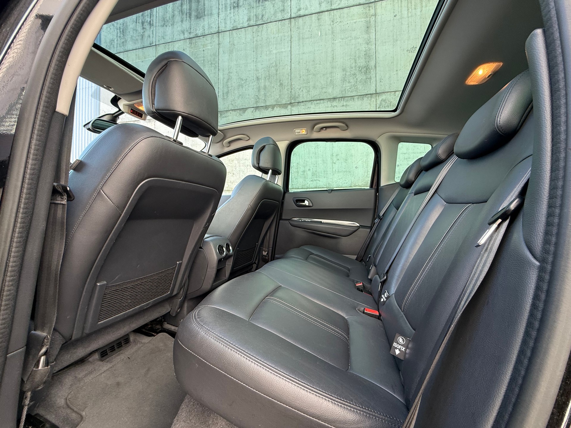 PEUGEOT 3008 HYbrid4 2.0 HDI EGS6-image-10