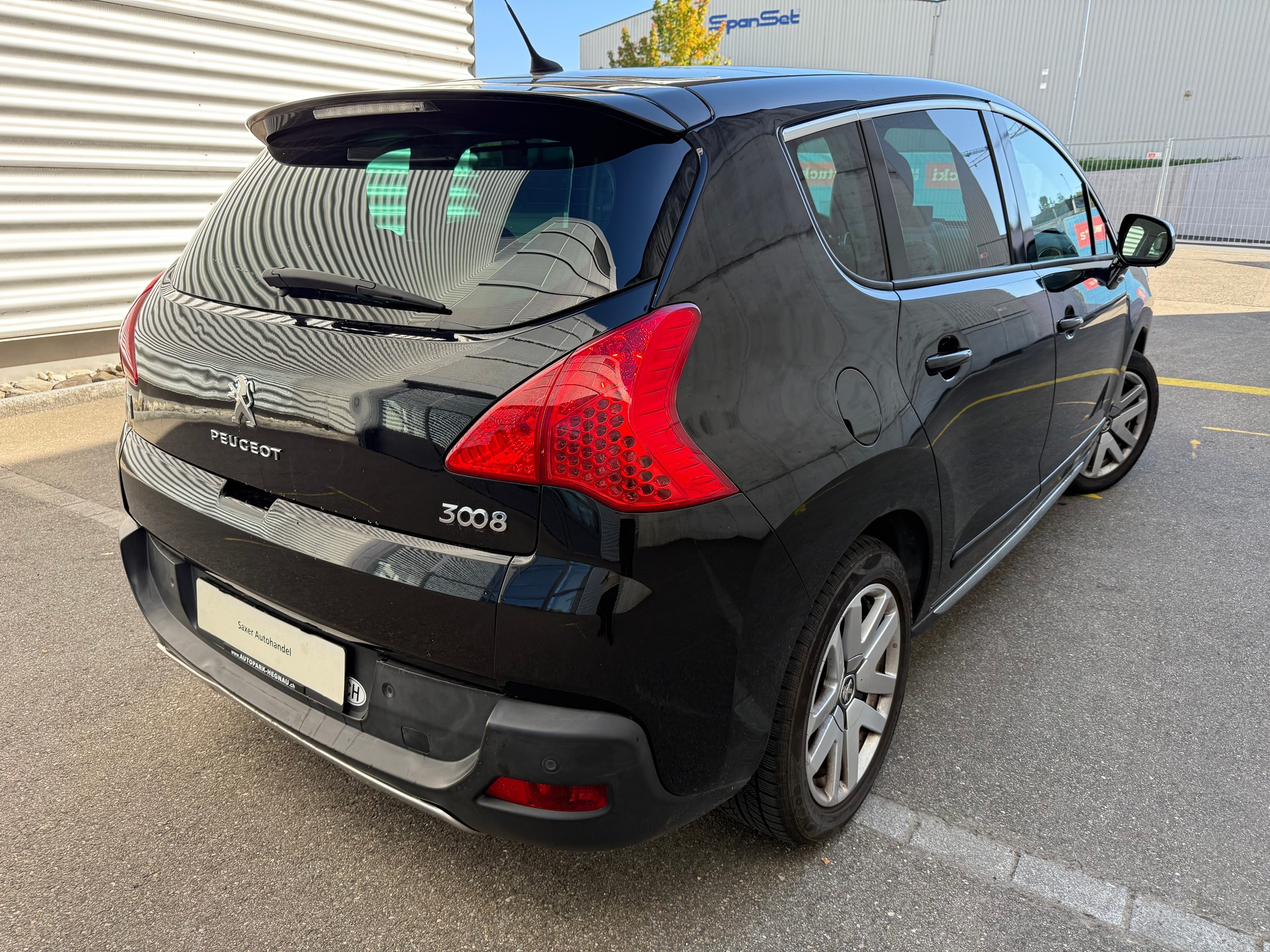 PEUGEOT 3008 HYbrid4 2.0 HDI EGS6-image-4
