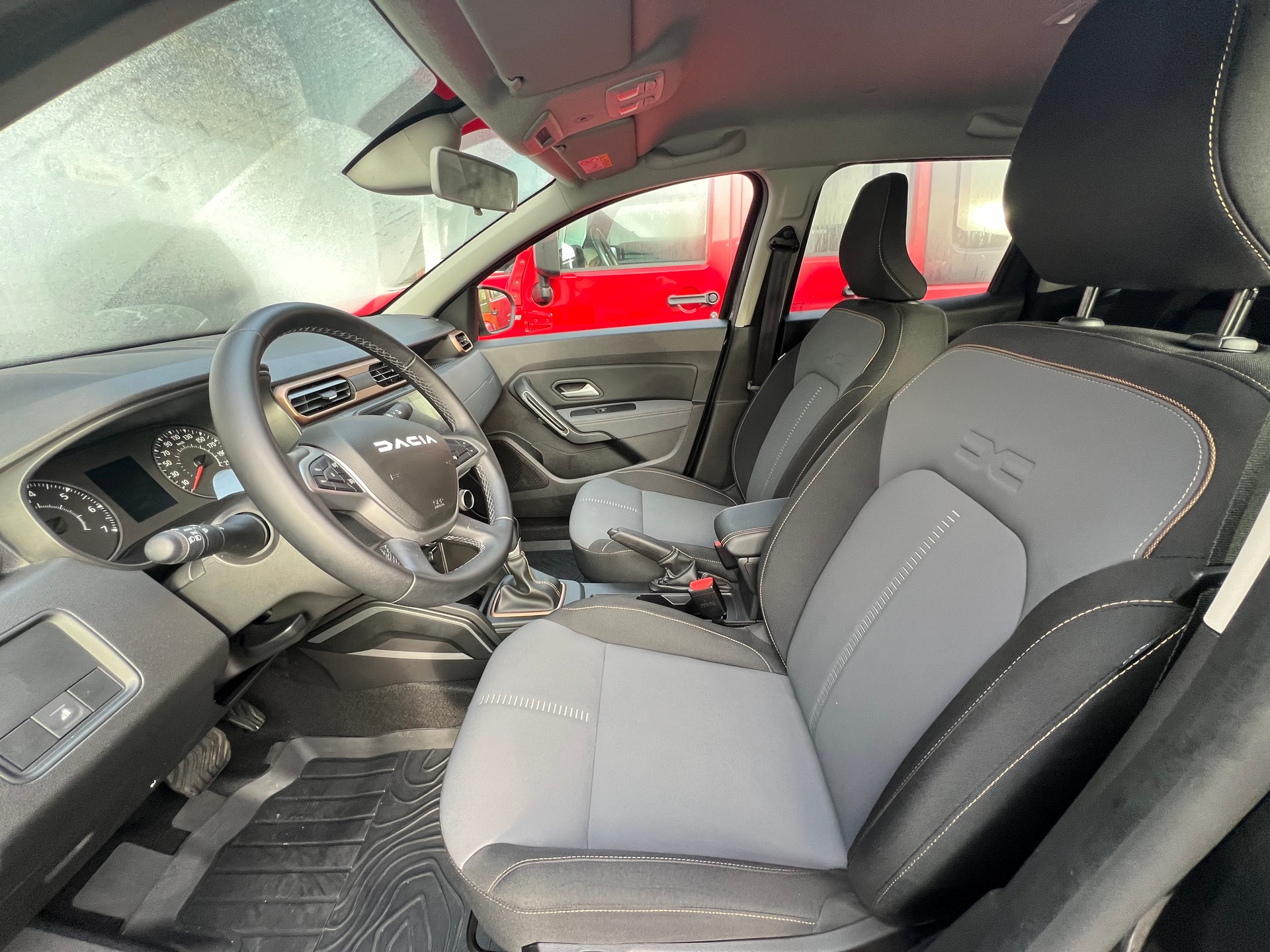 DACIA Duster TCe 150 Extreme EDC 4x2-image-16