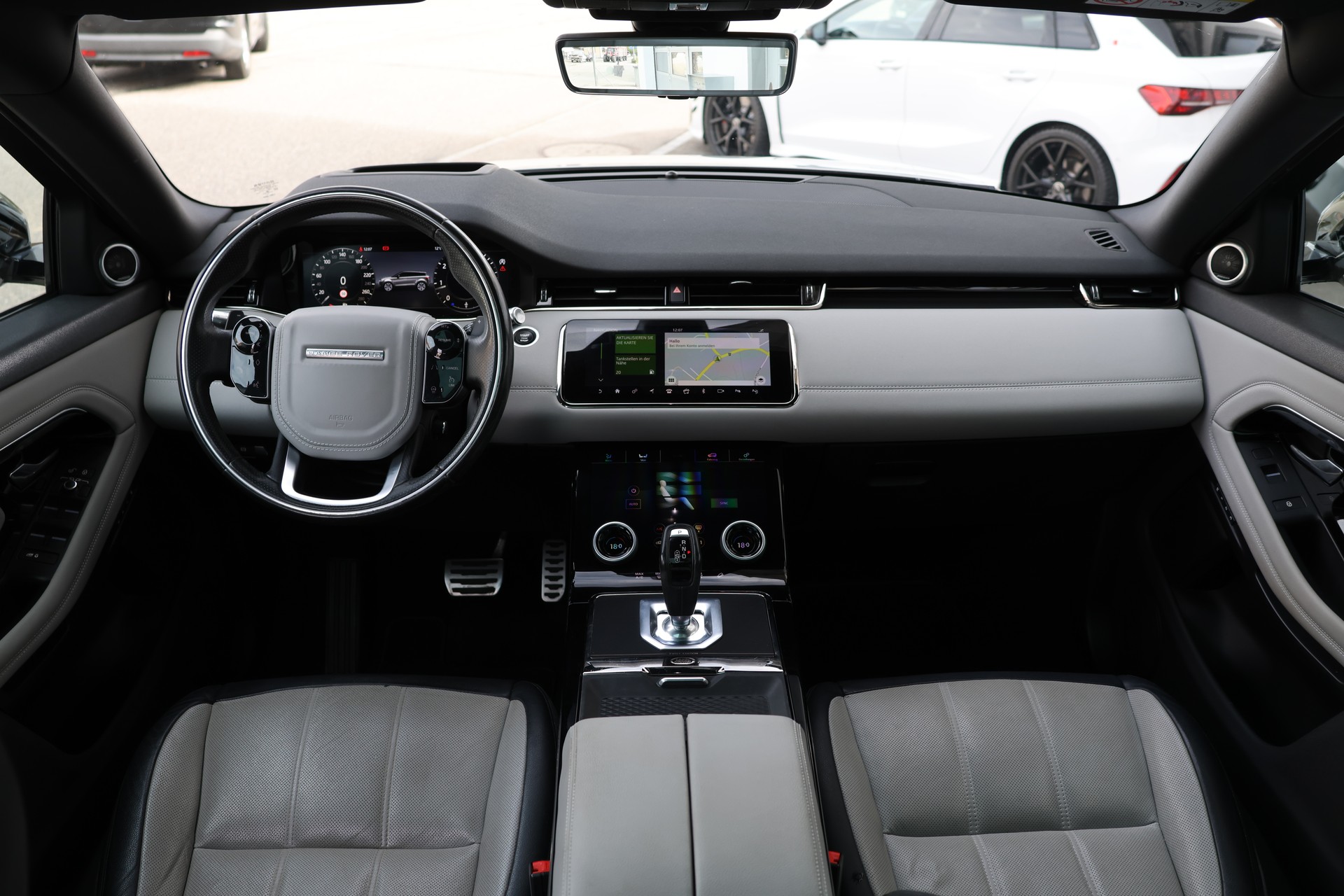 LAND ROVER Range Rover Evoque R-Dyn First Edi P 250 HSE AT9 (CH)-image-16