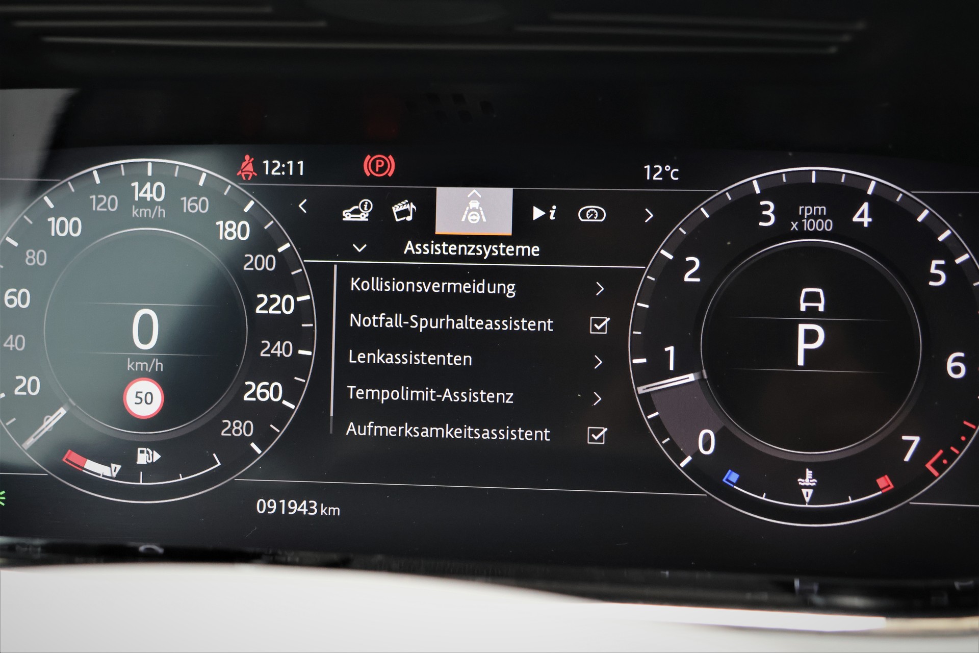 LAND ROVER Range Rover Evoque R-Dyn First Edi P 250 HSE AT9 (CH)-image-28