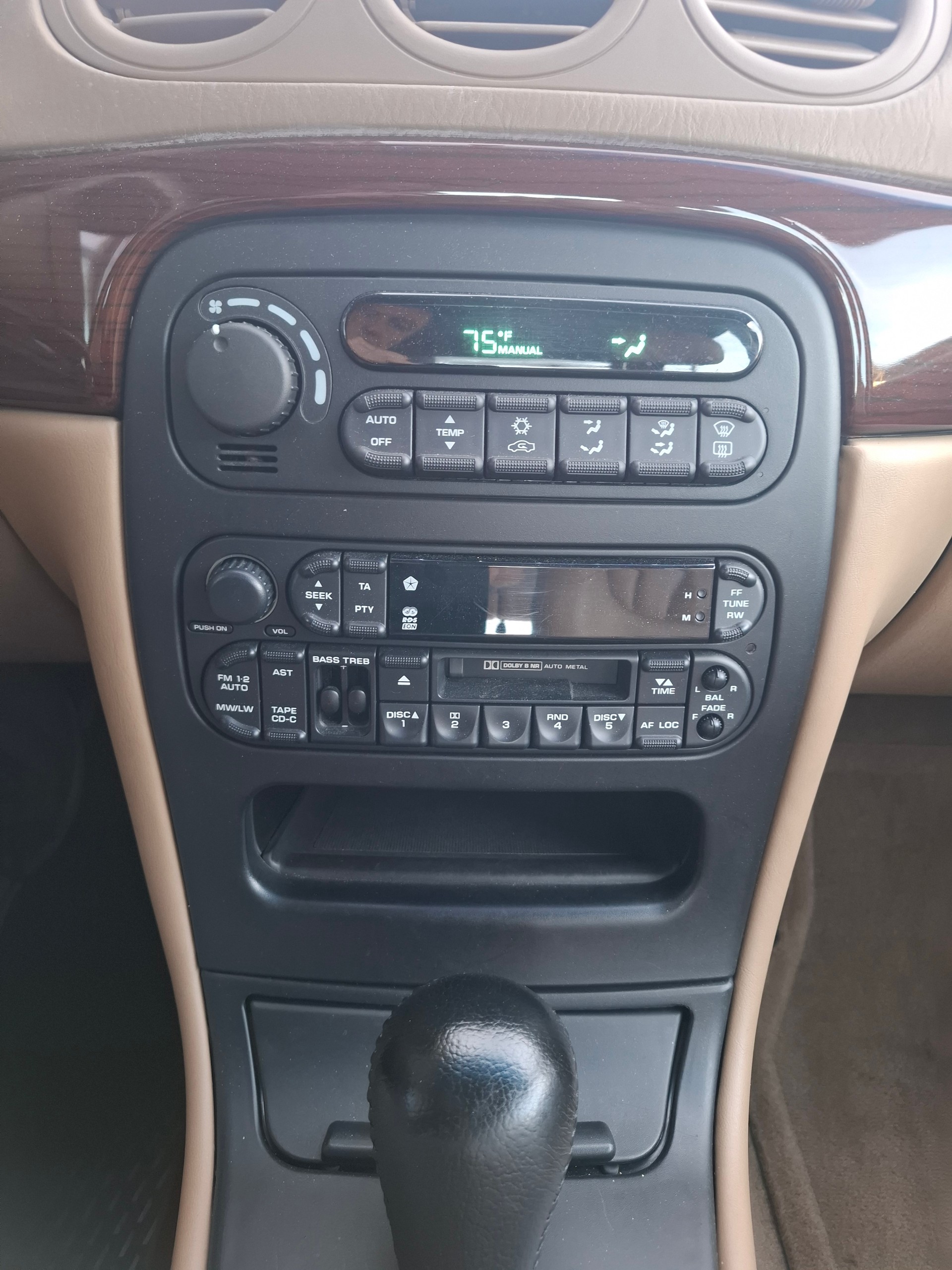 CHRYSLER 300M-image-8