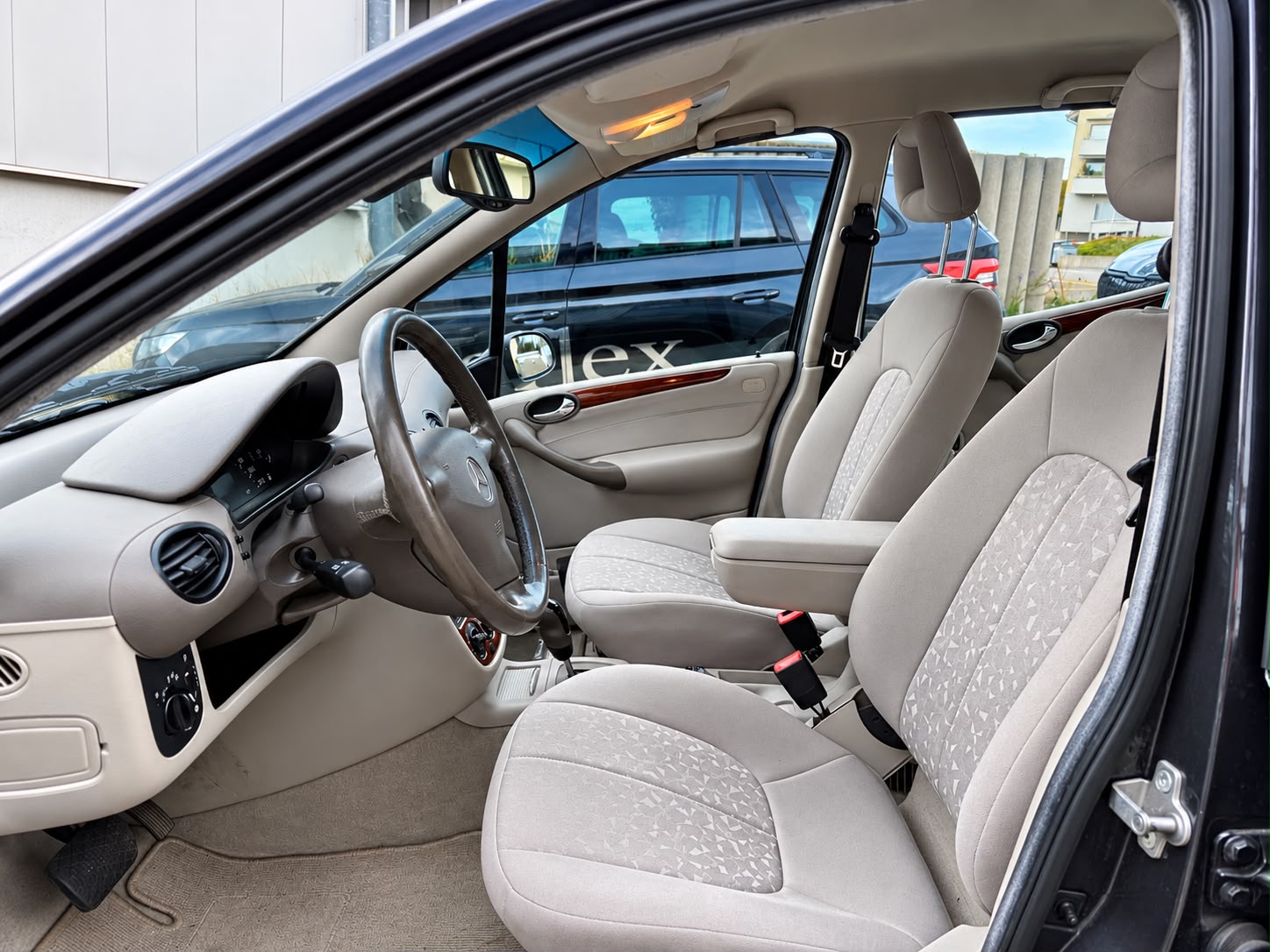MERCEDES-BENZ A 160 L Elégance-image-15