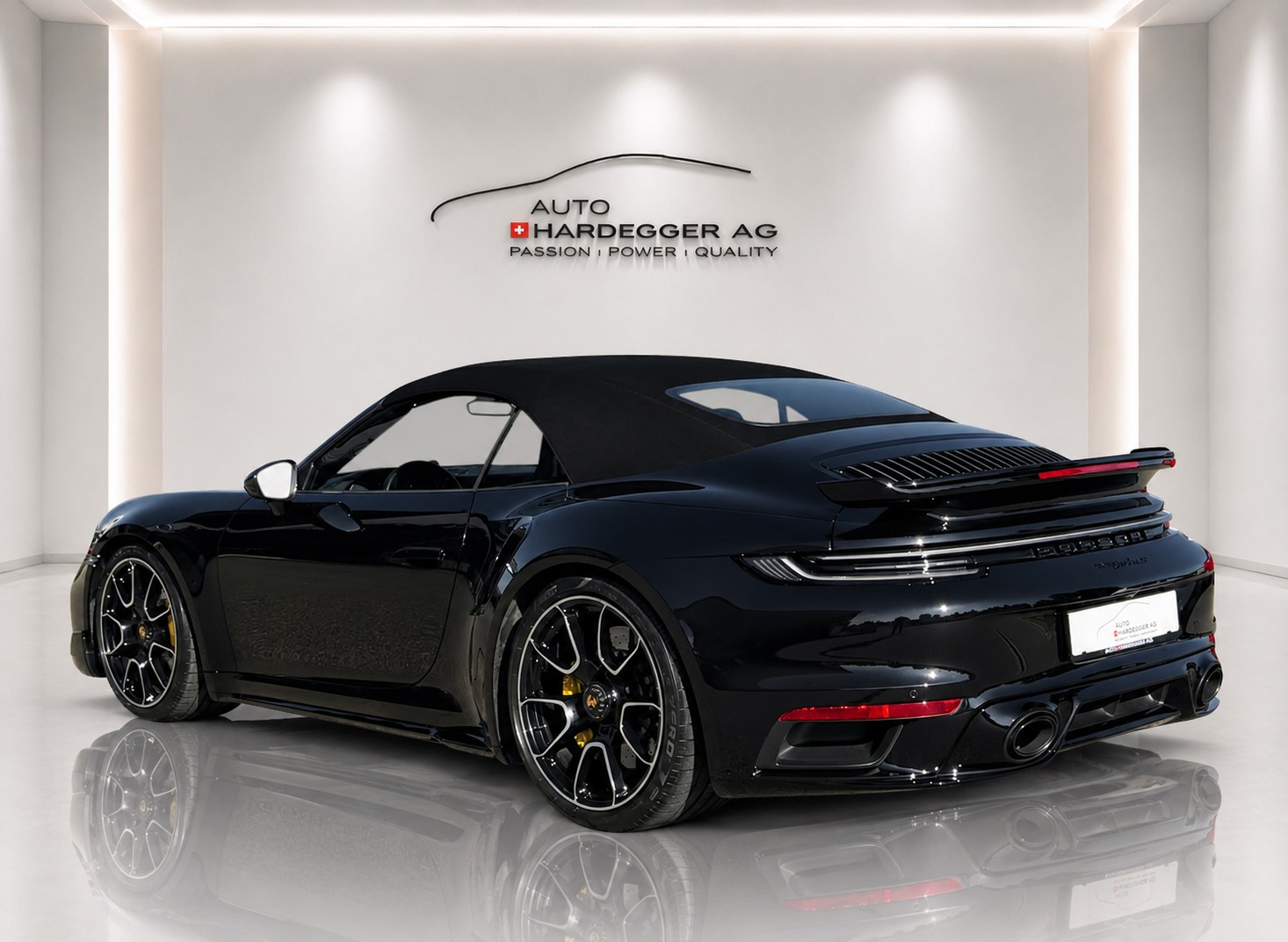 PORSCHE 911 Turbo S Cabriolet PDK / Approved-12.29 / PDCC / Lift / Burmester / CH-Auto-image-16
