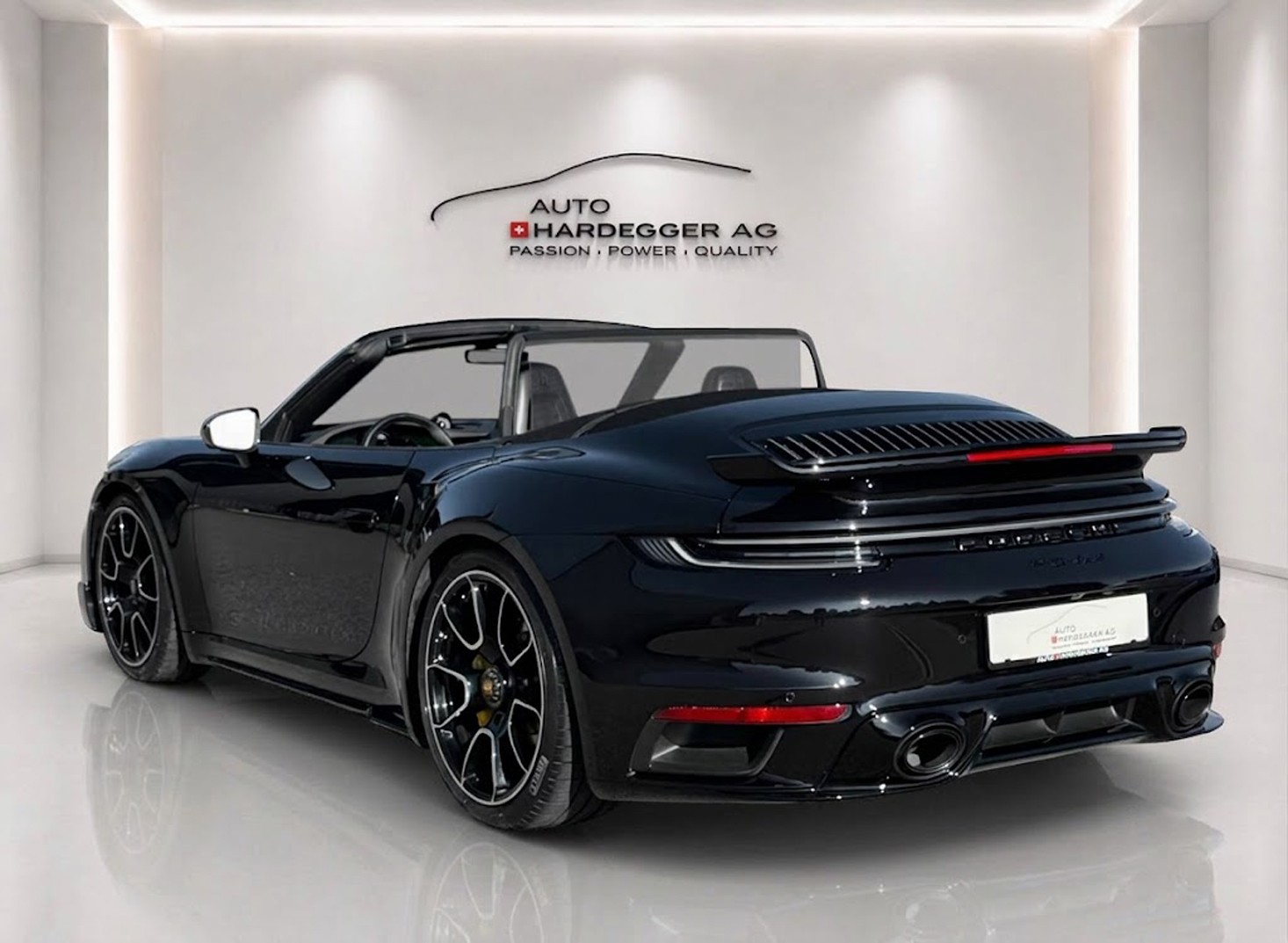 PORSCHE 911 Turbo S Cabriolet PDK / Approved-12.29 / PDCC / Lift / Burmester / CH-Auto-image-6